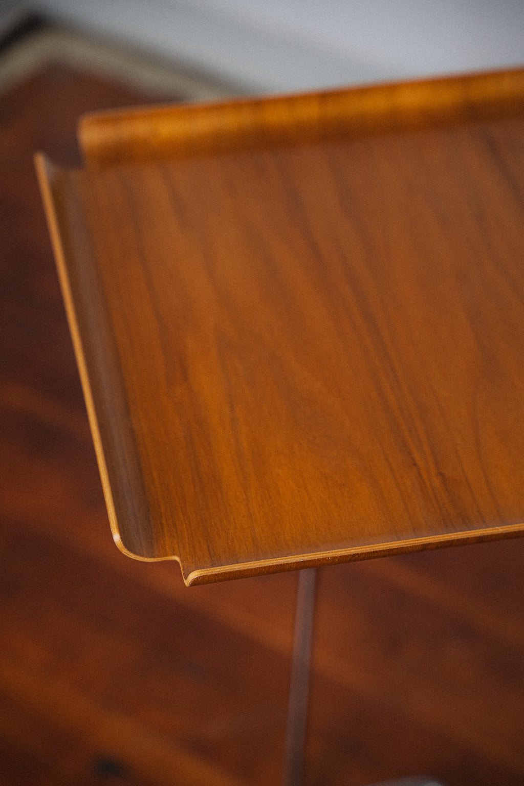 George Nelson Tray Table 4950 for Herman Miller
