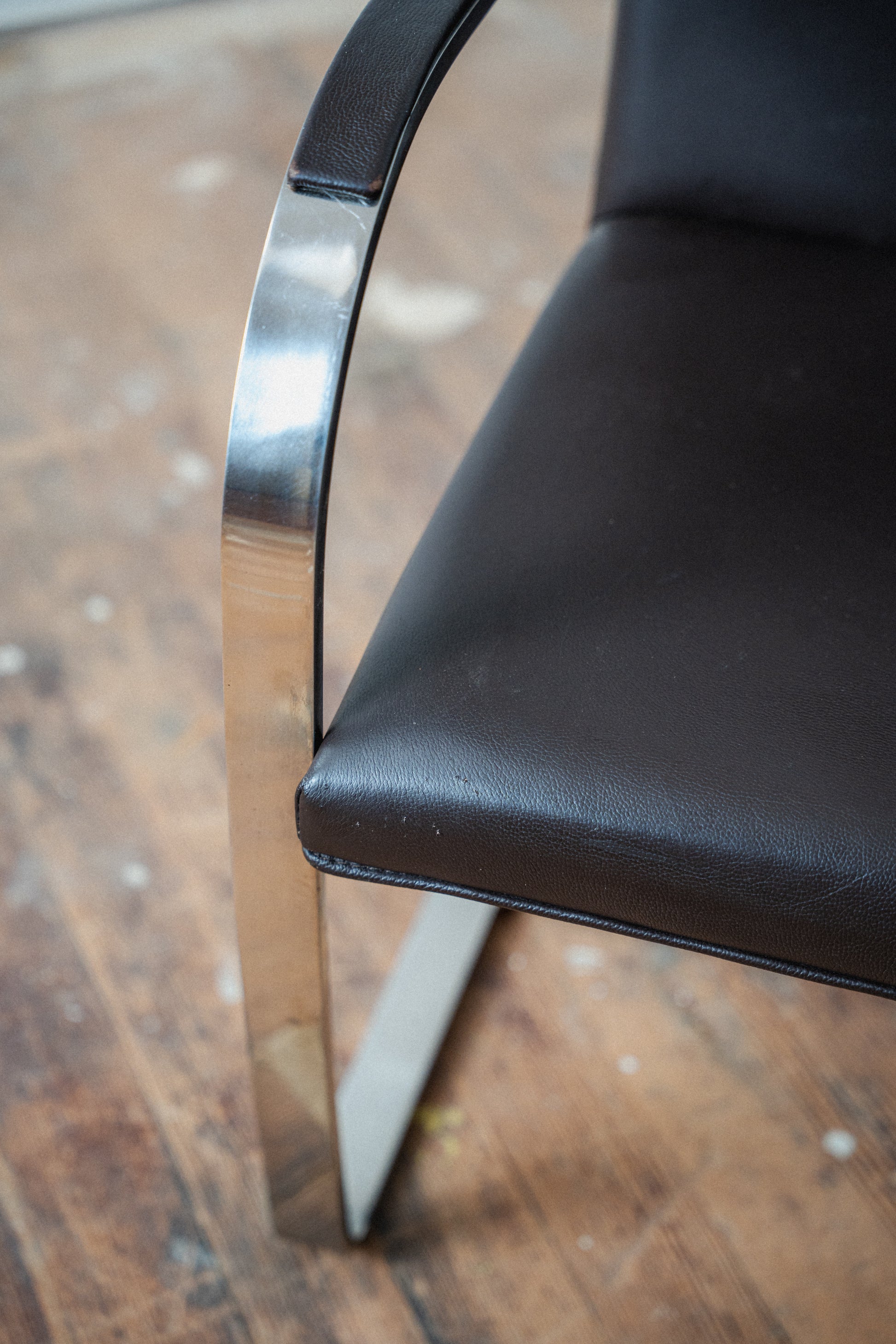 Pair of Knoll Flat Bar BRNO Chairs by Ludwig Mies Van Der Rohe