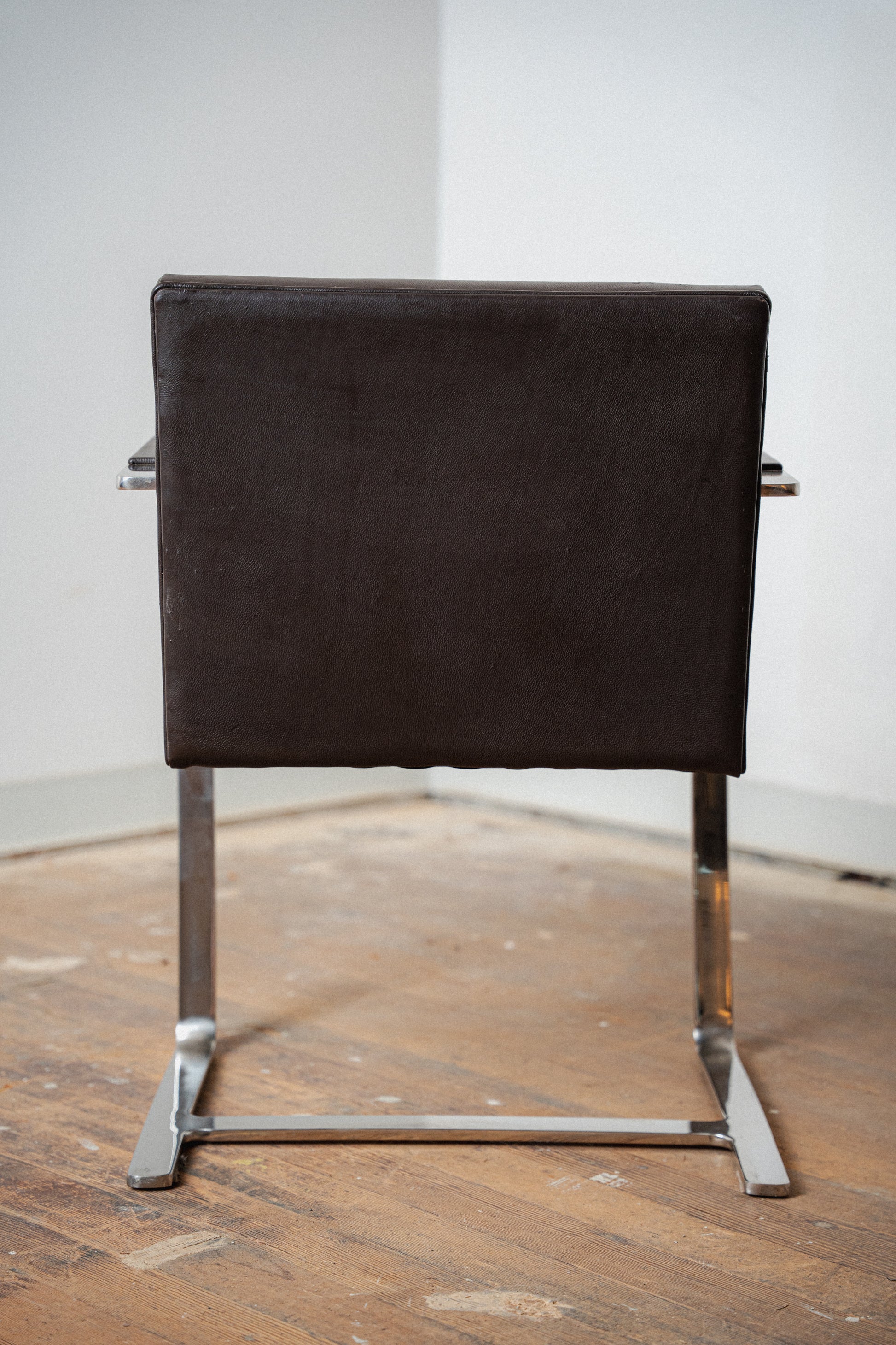 Pair of Knoll Flat Bar BRNO Chairs by Ludwig Mies Van Der Rohe
