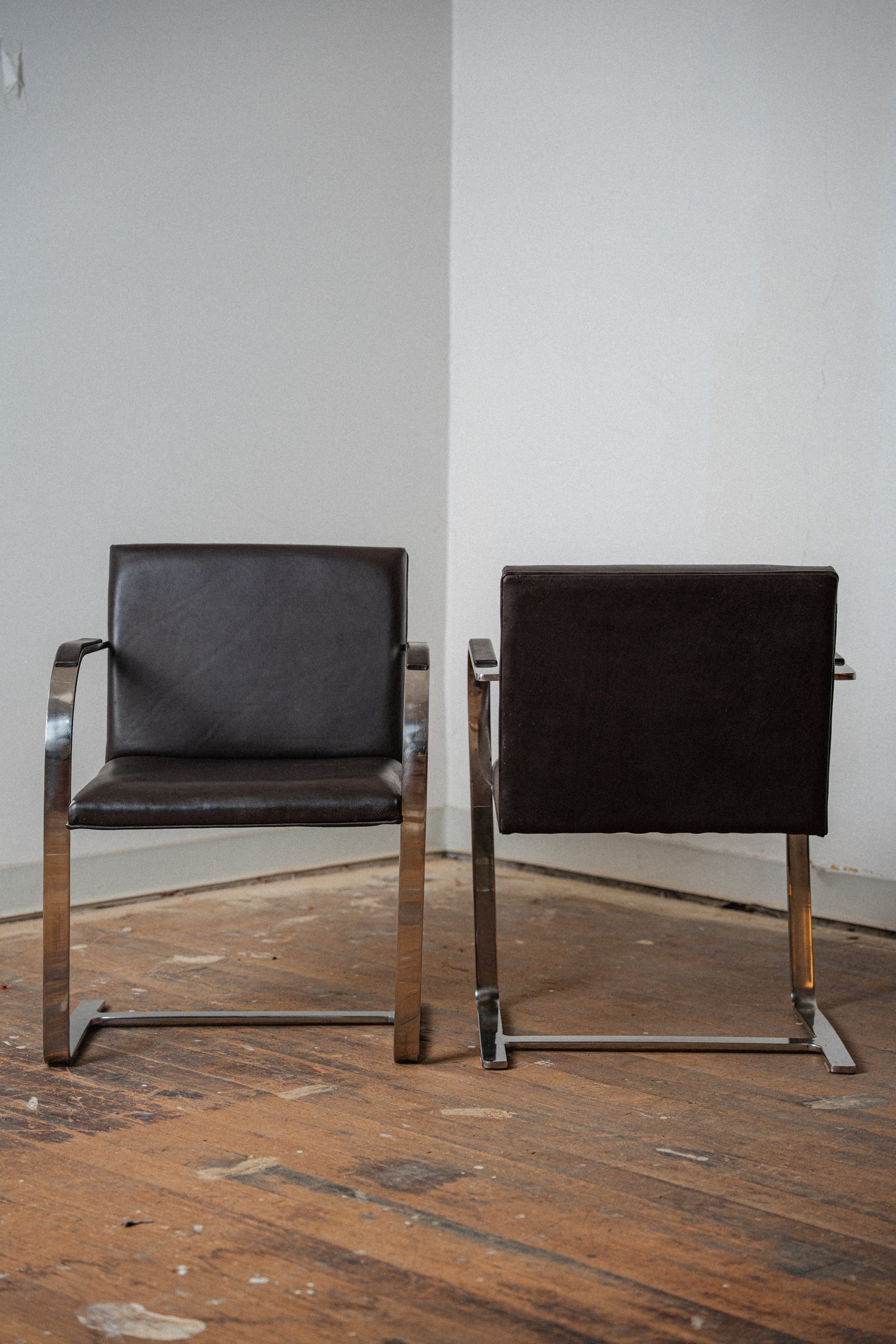 Pair of Knoll Flat Bar BRNO Chairs by Ludwig Mies Van Der Rohe