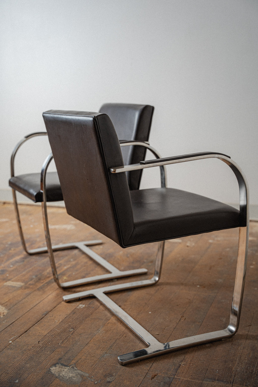 Pair of Knoll Flat Bar BRNO Chairs by Ludwig Mies Van Der Rohe