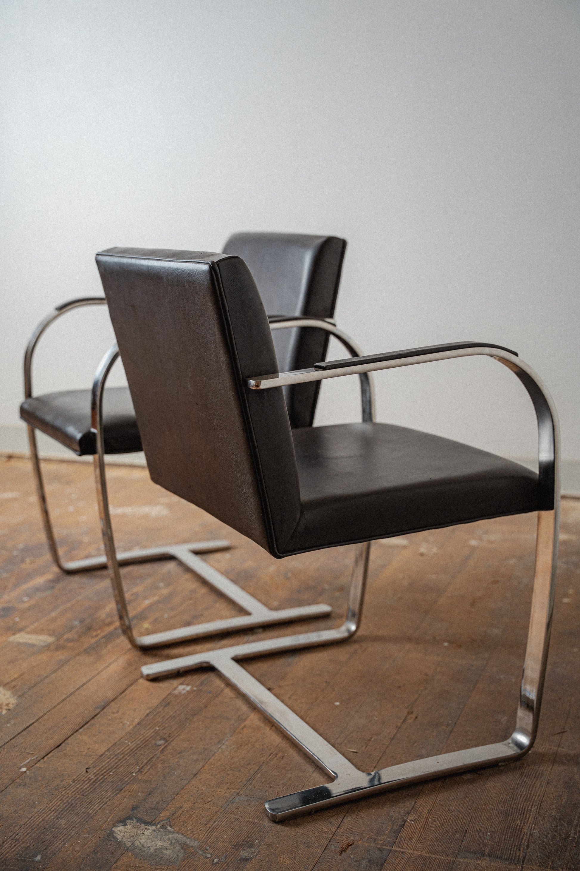 Pair of Knoll Flat Bar BRNO Chairs by Ludwig Mies Van Der Rohe
