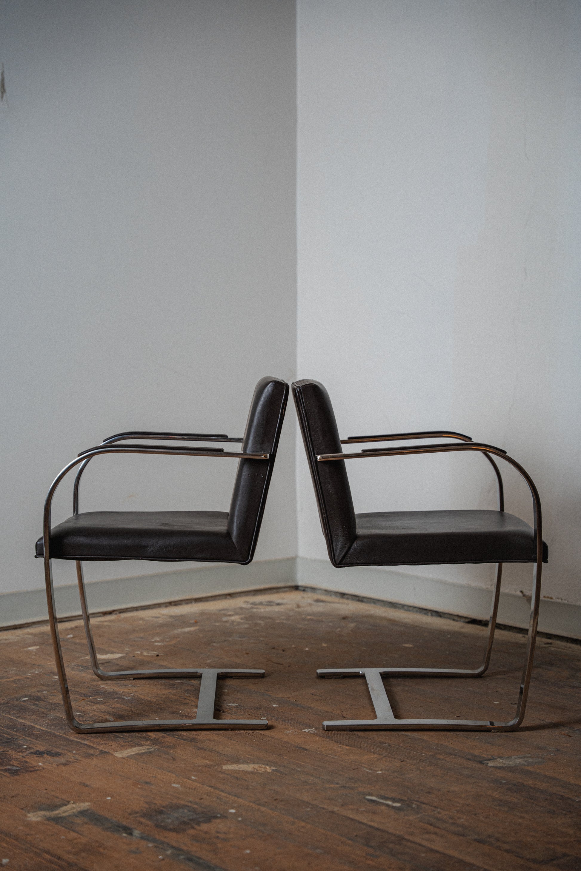 Pair of Knoll Flat Bar BRNO Chairs by Ludwig Mies Van Der Rohe