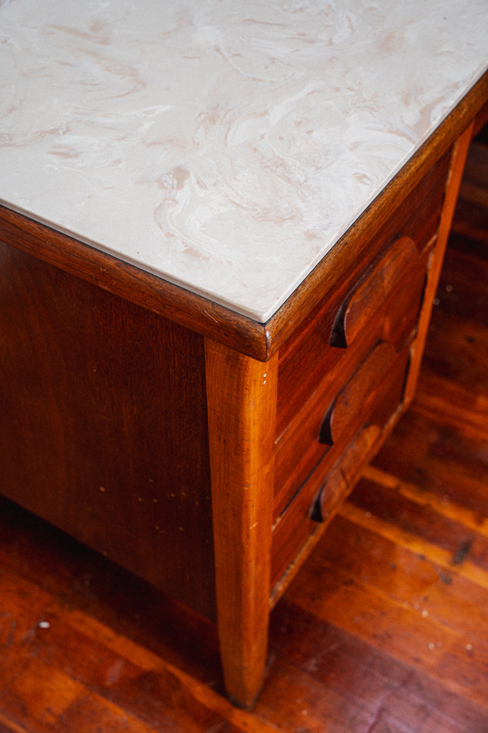 Early 20th Century Travertine-topped Mahogany Desk