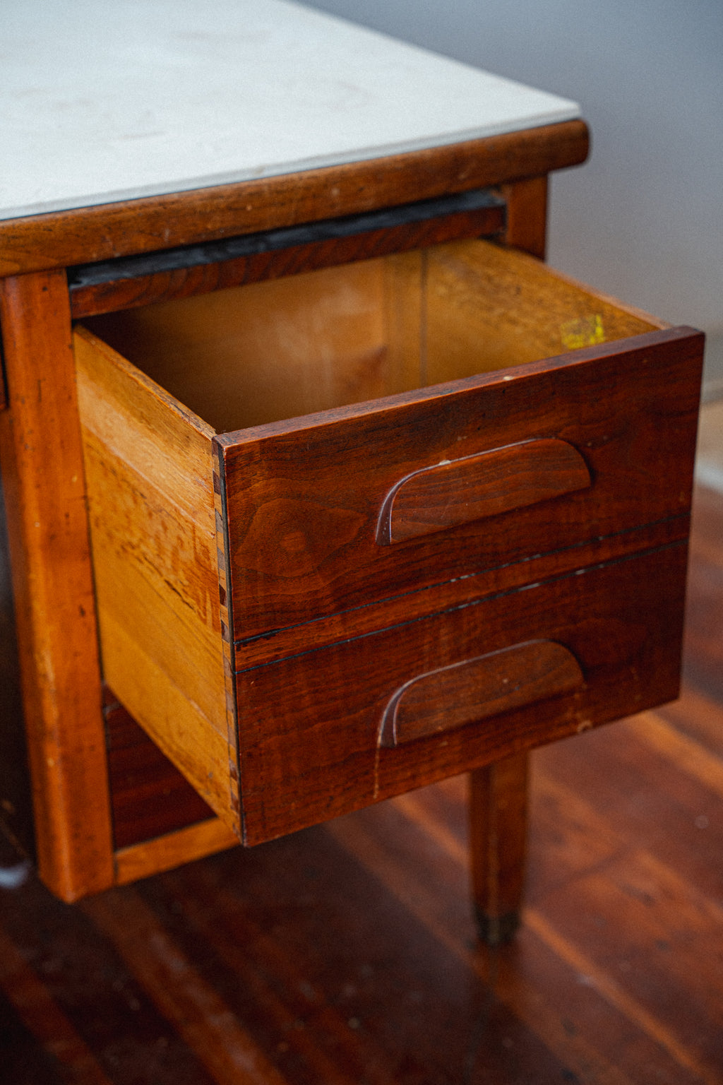Early 20th Century Travertine-topped Mahogany Desk