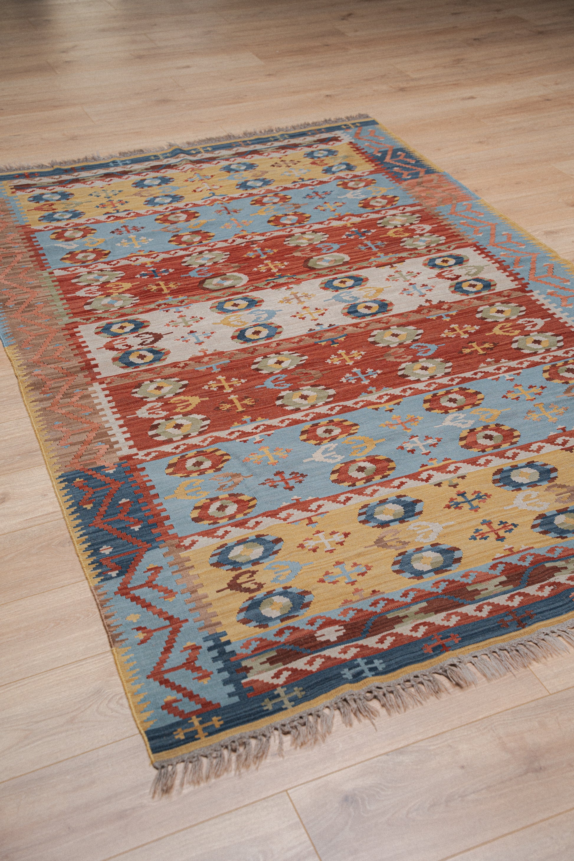 Kilim Rug 5x8'