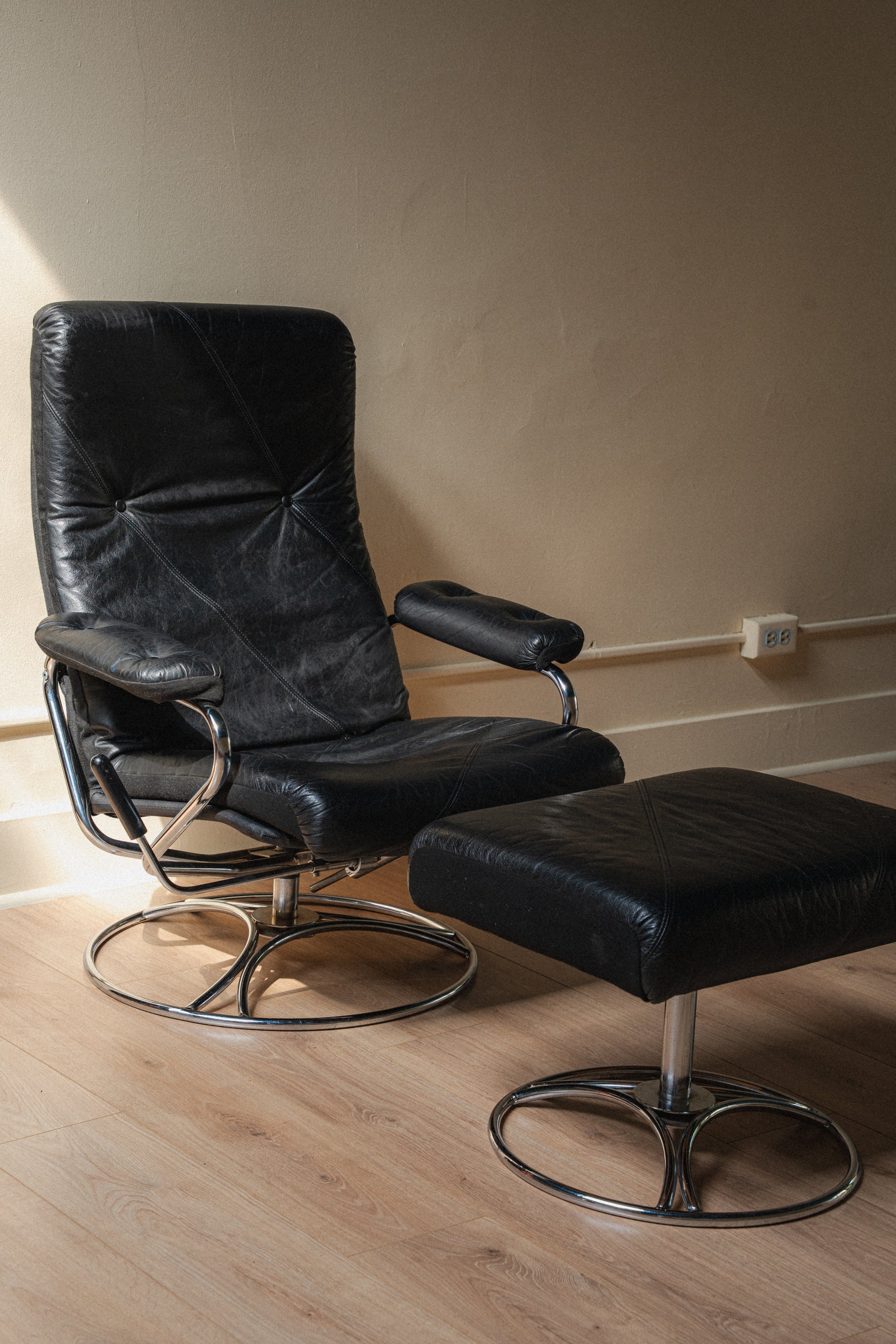 Vintage Stressless-Style Lounge Chair & Ottoman by IKEA