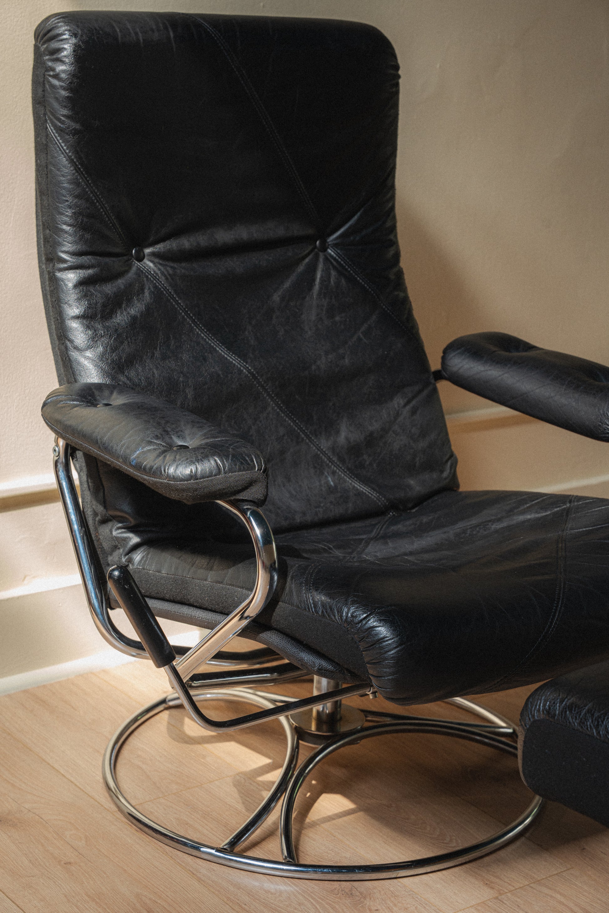 Vintage Stressless-Style Lounge Chair & Ottoman by IKEA