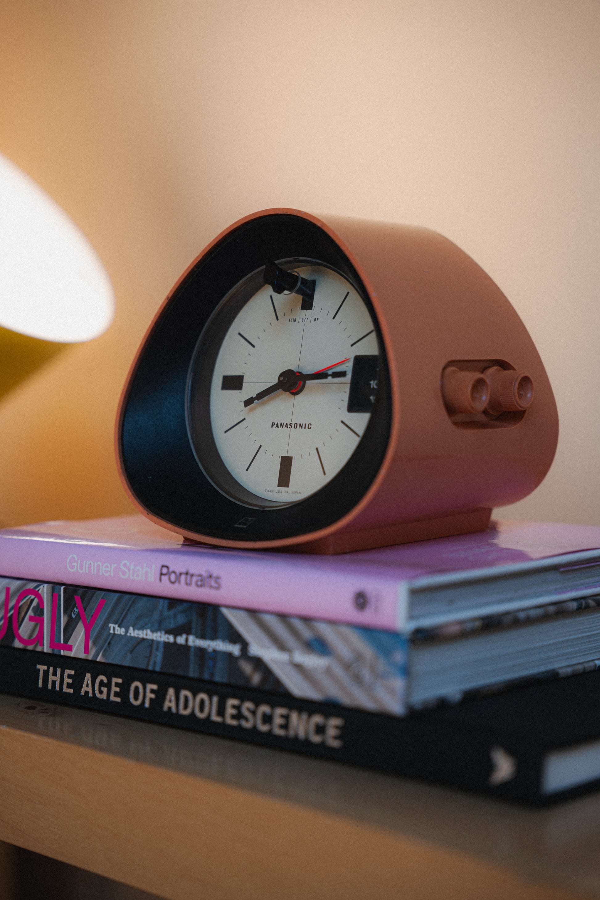Panasonic 1960's Space Age Clock AM Radio, Model 1091 "The Spencer" Pink
