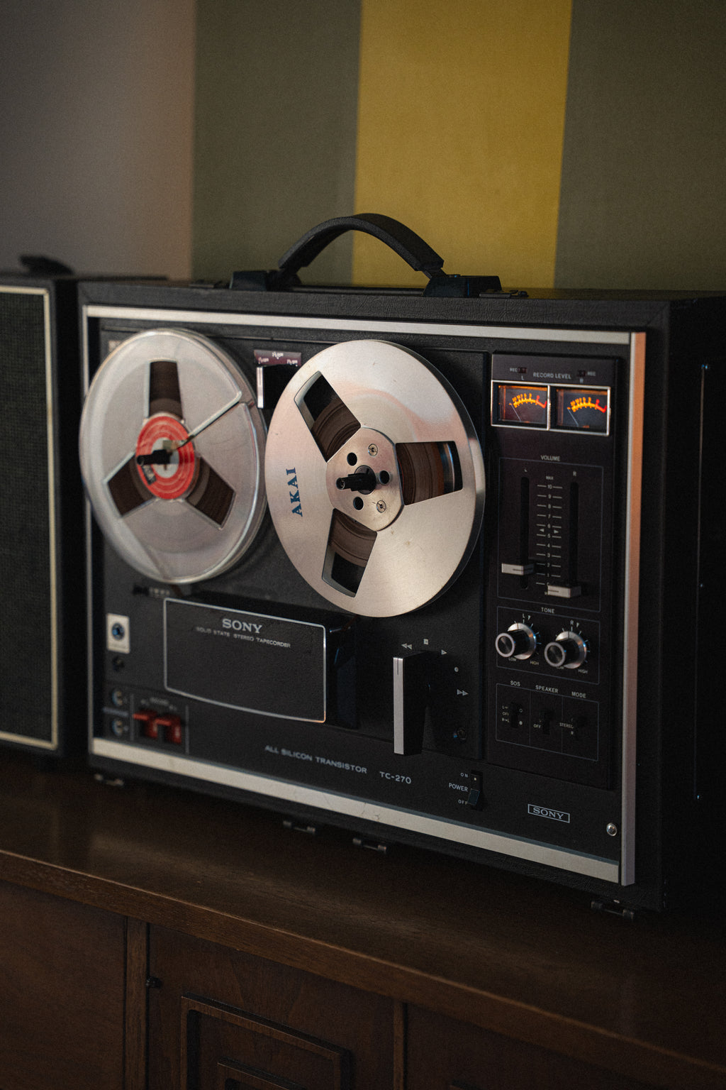Sony TC-270 Fully Restored Reel to Reel including Rare AKAI Metal Reel