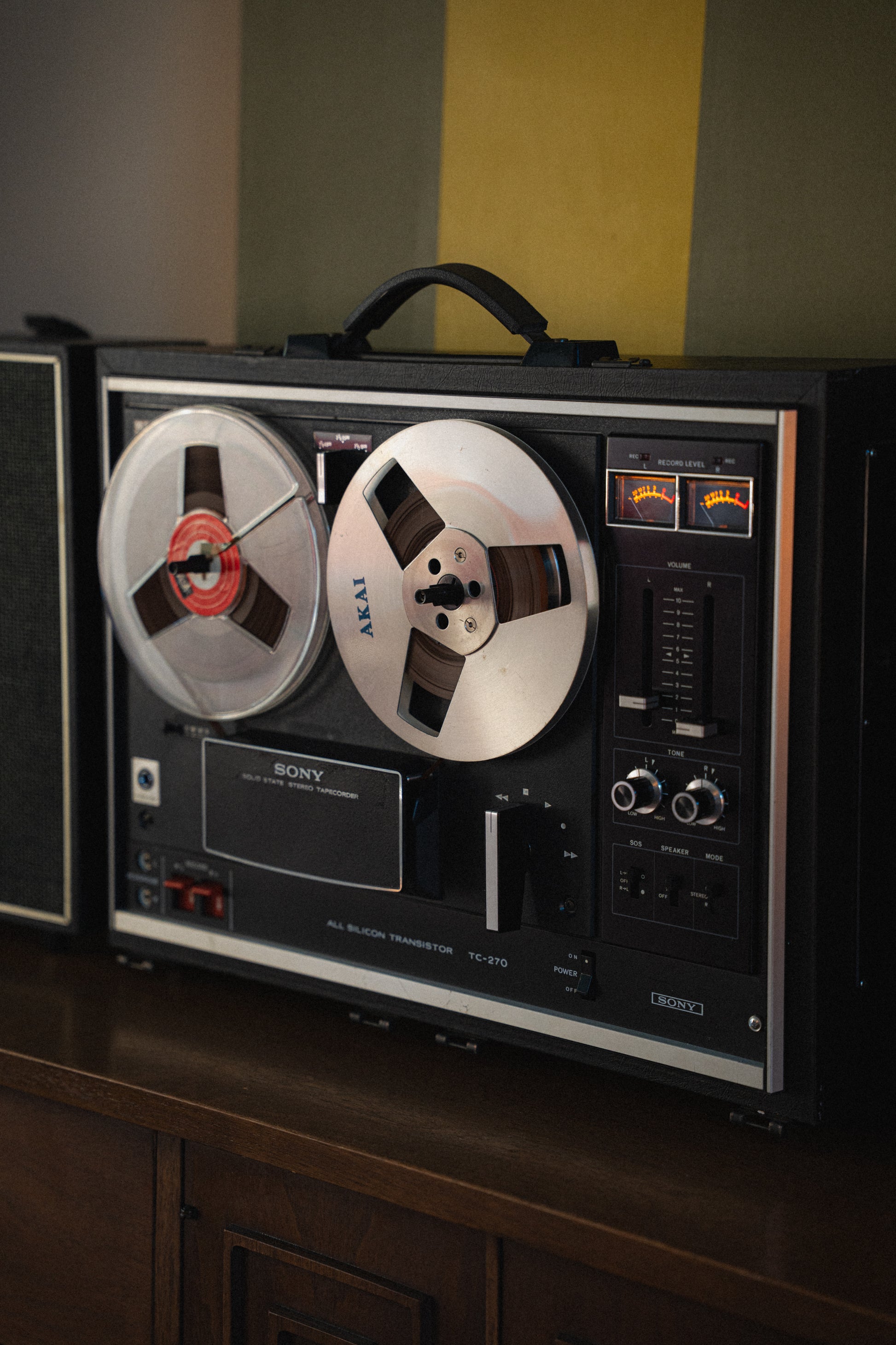 Sony TC-270 Fully Restored Reel to Reel including Rare AKAI Metal Reel
