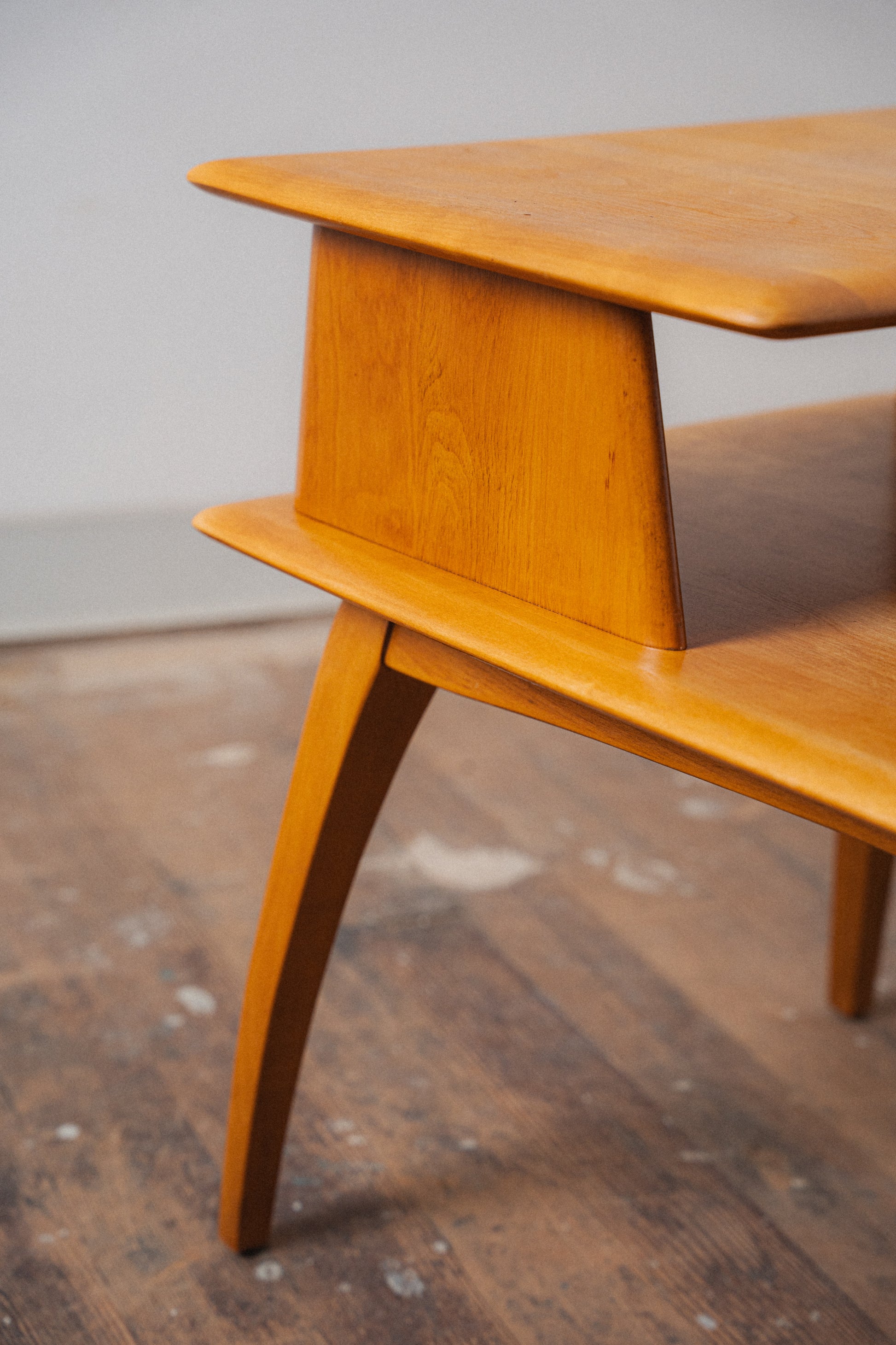 Pair of Restored Tiered Side Tables by Heywood-Wakefield