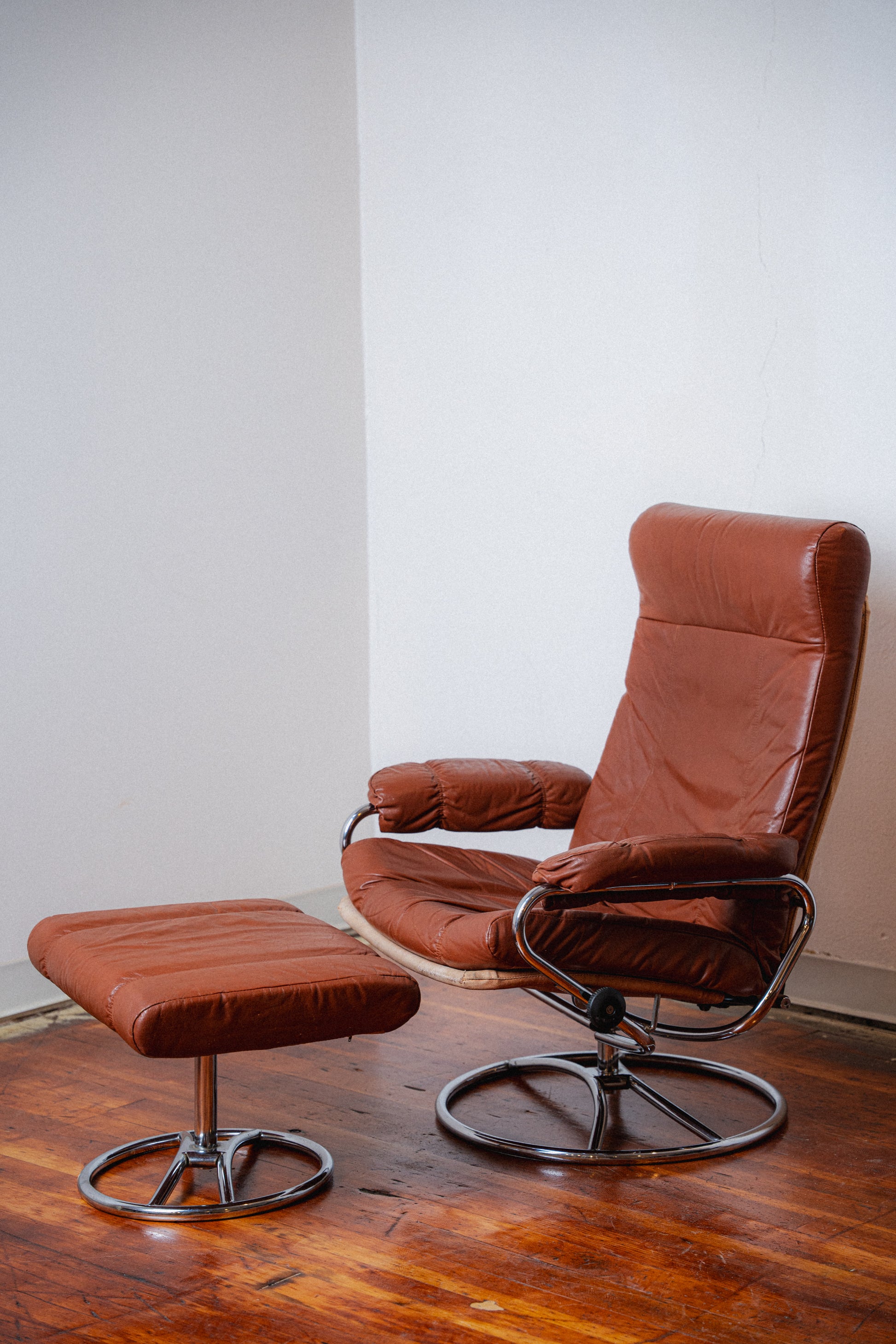 Ekornes Stressless Lounge Chair + Ottoman
