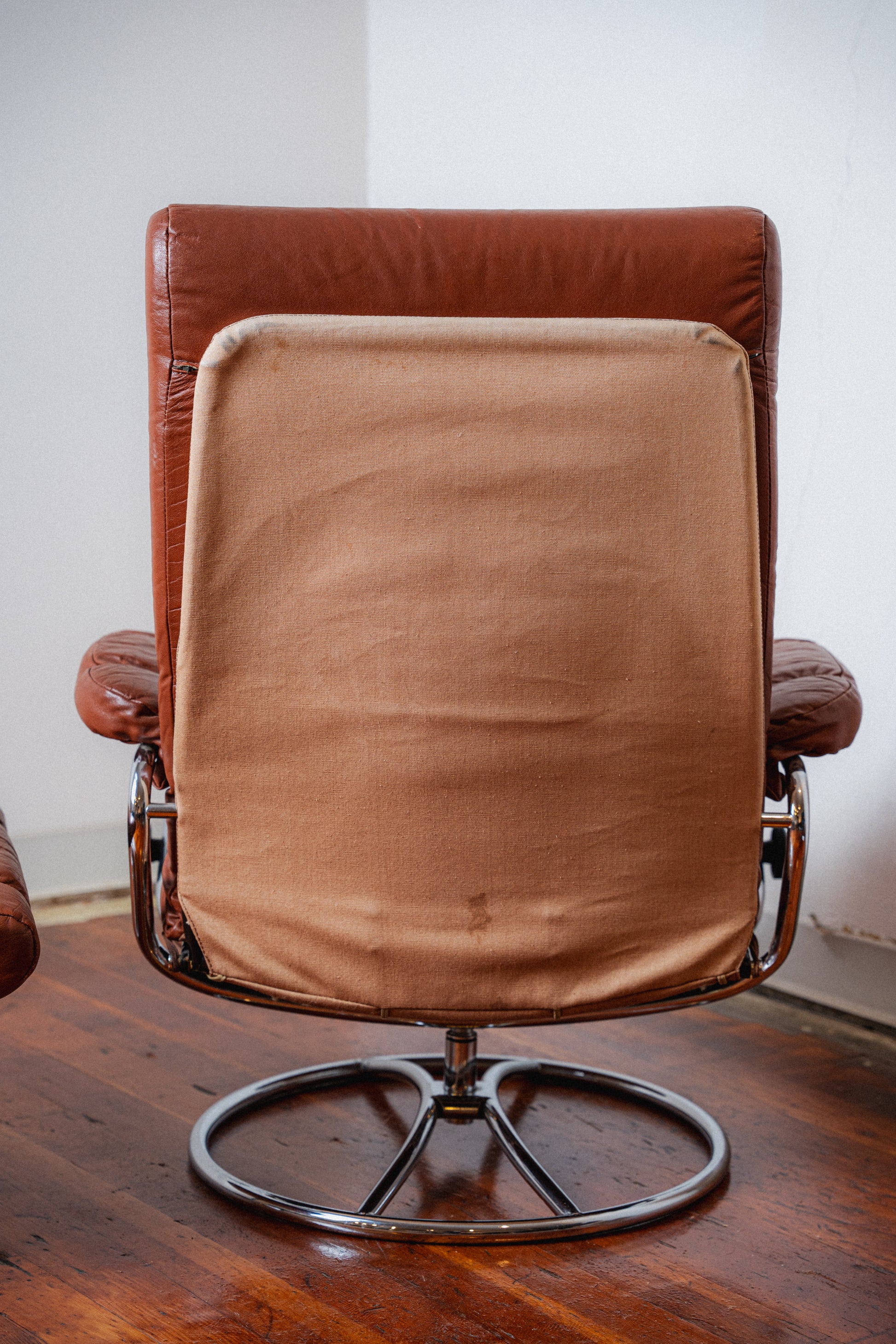 Ekornes Stressless Lounge Chair + Ottoman