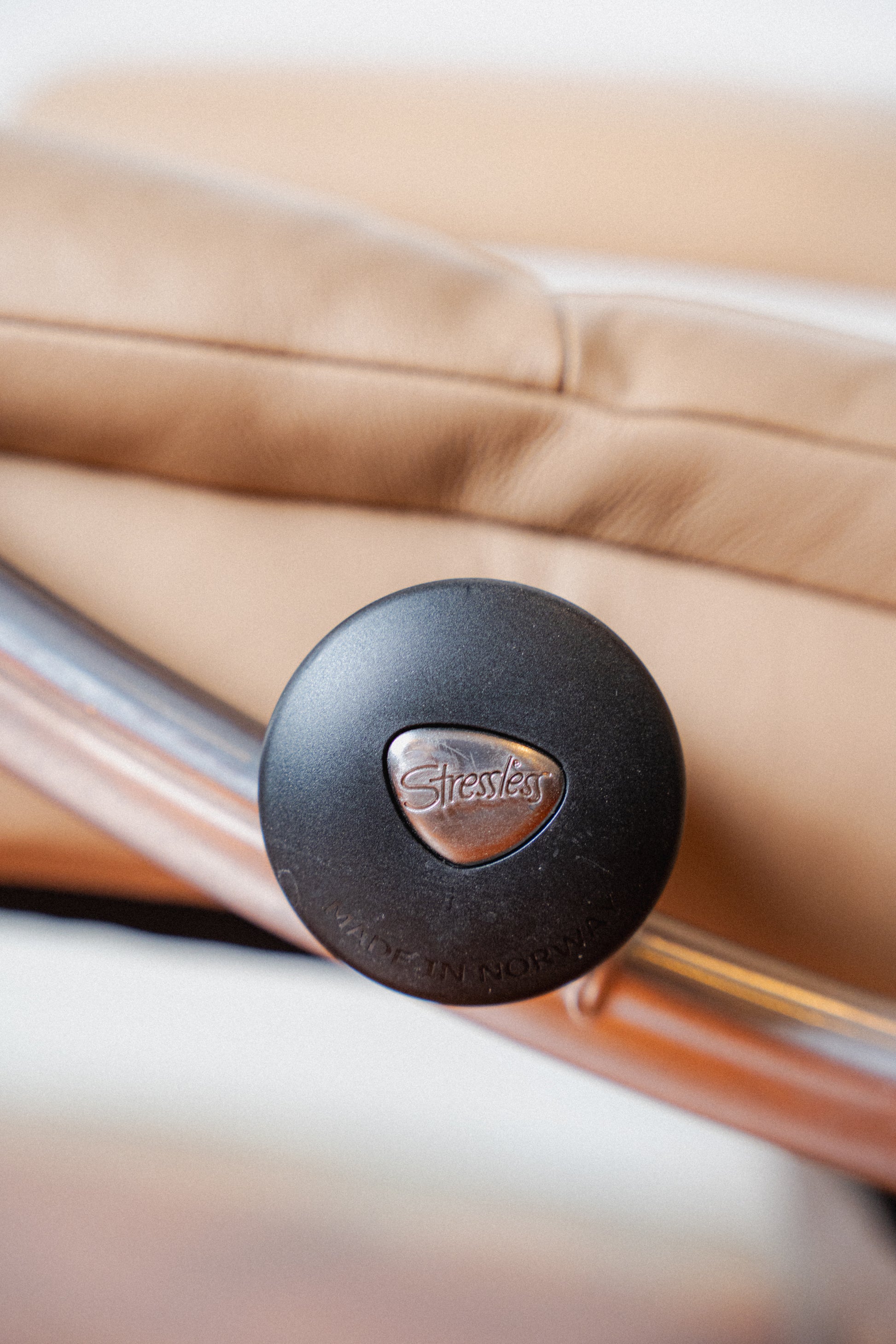 Stressless View Lounge Chair + Ottoman