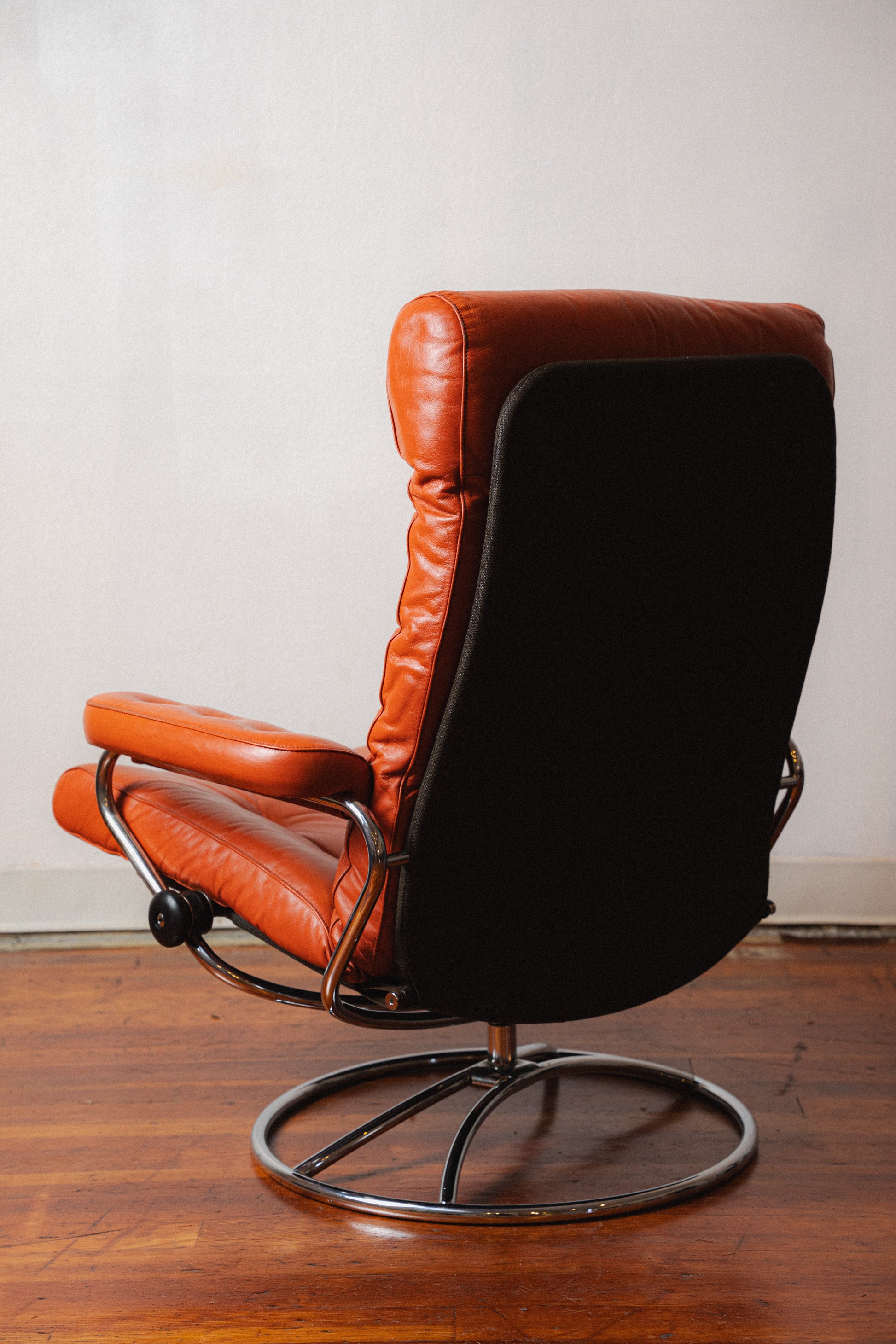 Ekornes Stressless Lounge Chair + Ottoman