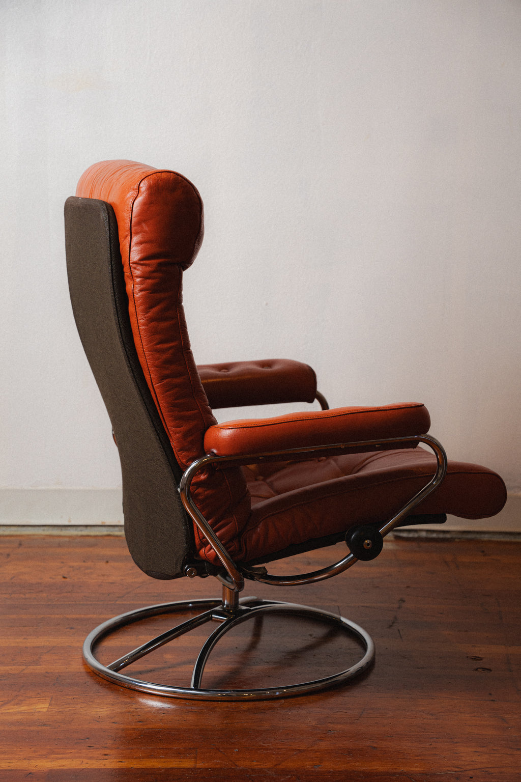 Ekornes Stressless Lounge Chair + Ottoman