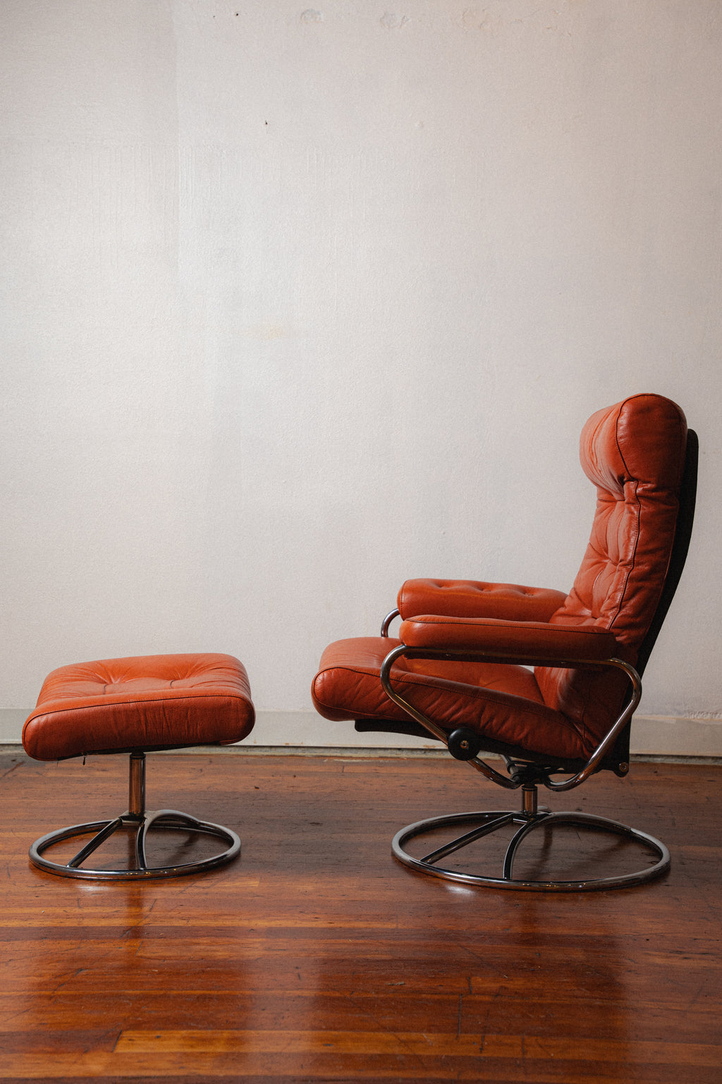 Ekornes Stressless Lounge Chair + Ottoman