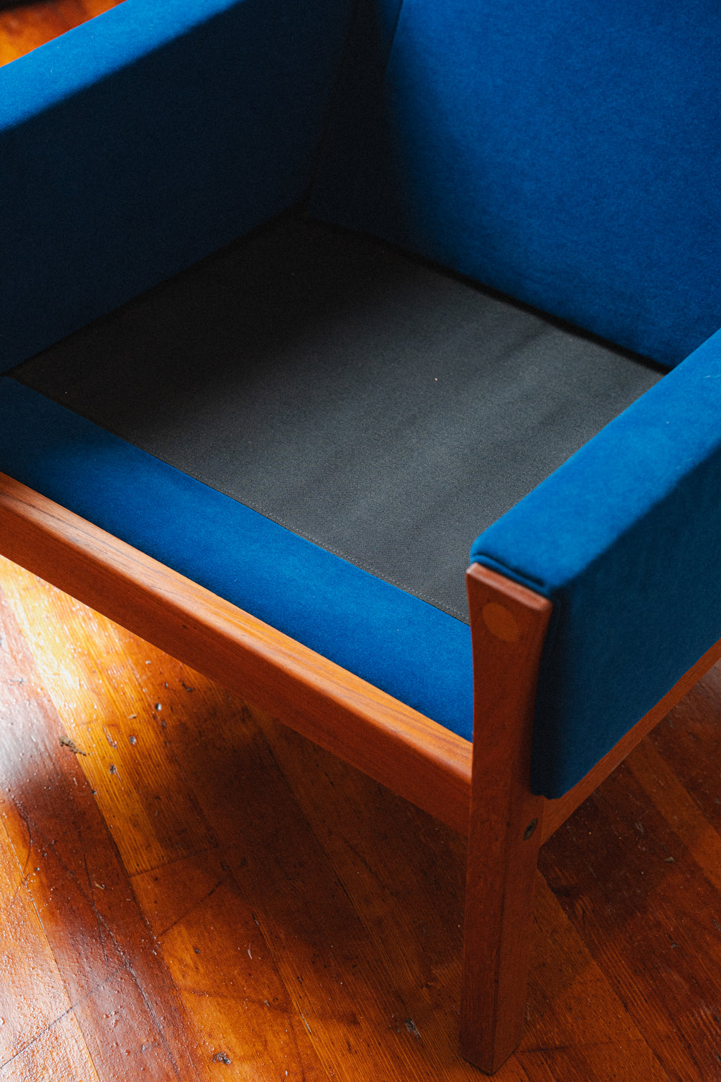 Hans Wegner AP 62 Highback Lounge Chair in Teak for AP Stolen