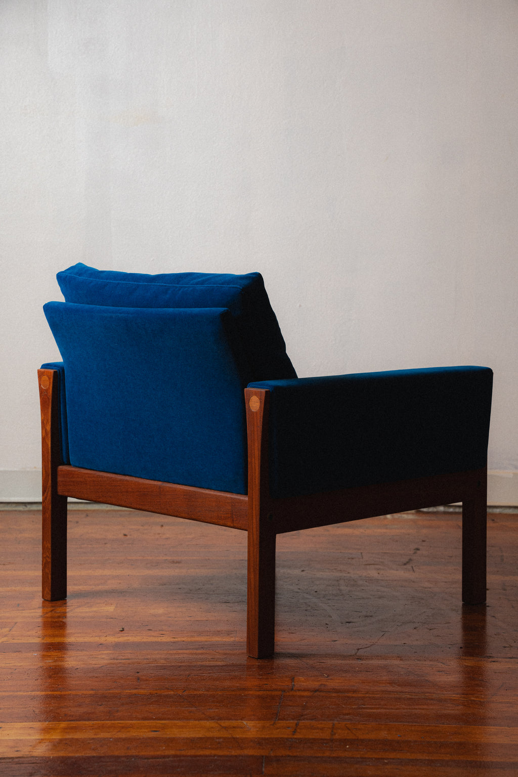 Hans Wegner AP 63 Lounge Chair in Teak for AP Stolen