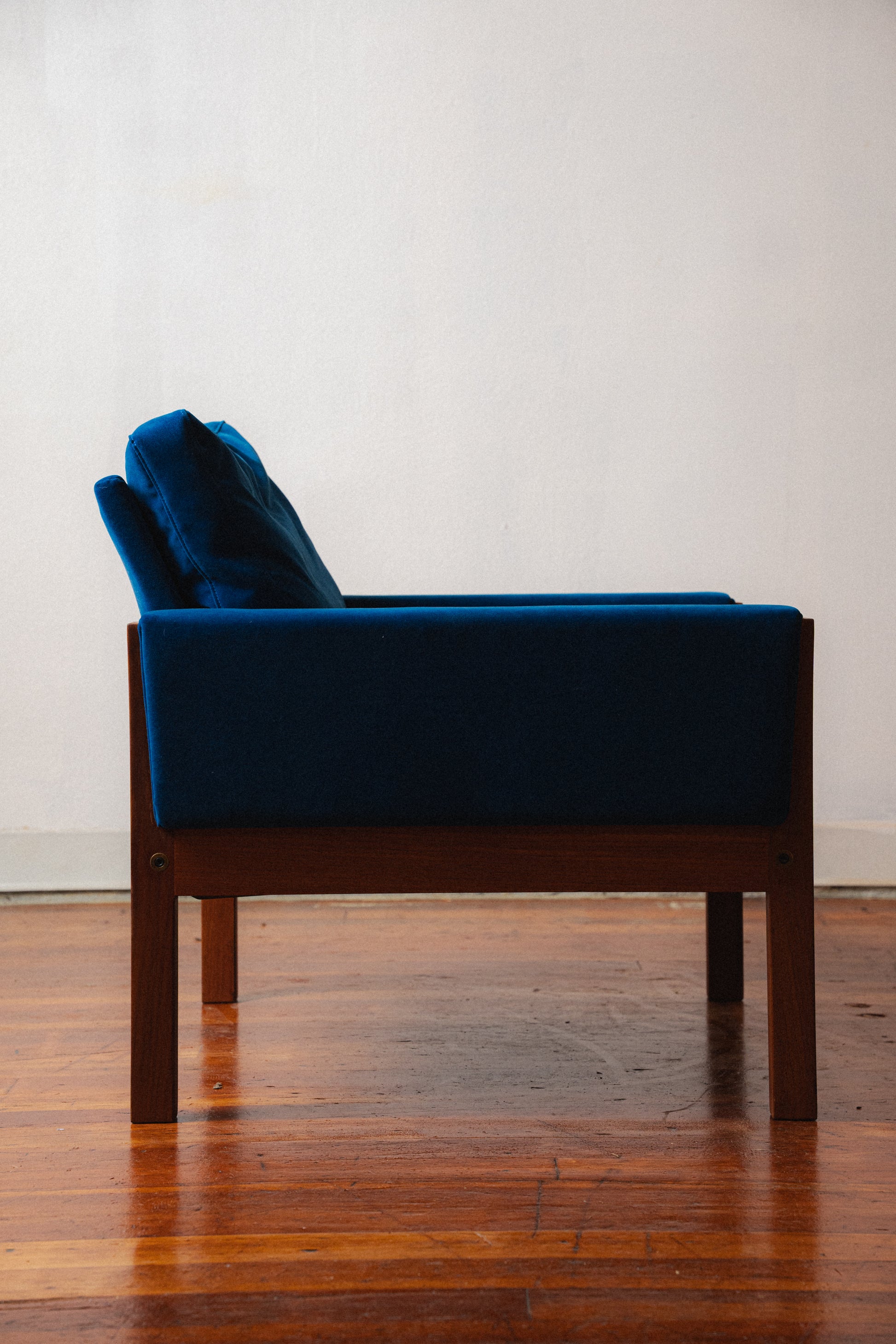 Hans Wegner AP 63 Lounge Chair in Teak for AP Stolen