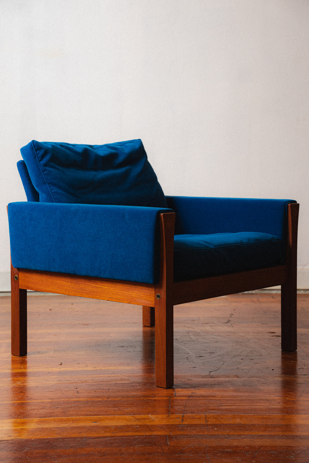 Hans Wegner AP 63 Lounge Chair in Teak for AP Stolen