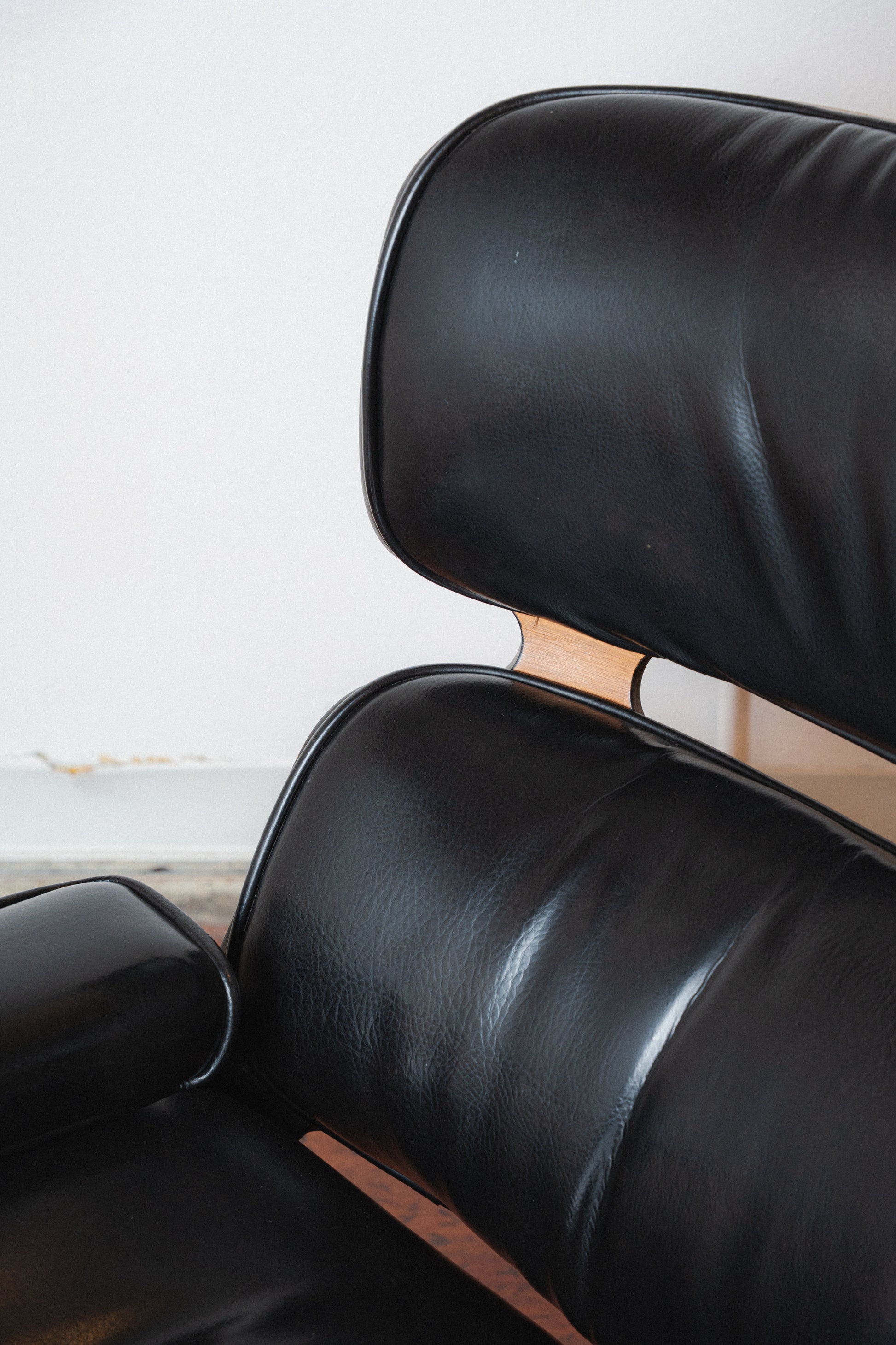 Mr. Chair w/ Ottoman by George Mulhauser for Plycraft