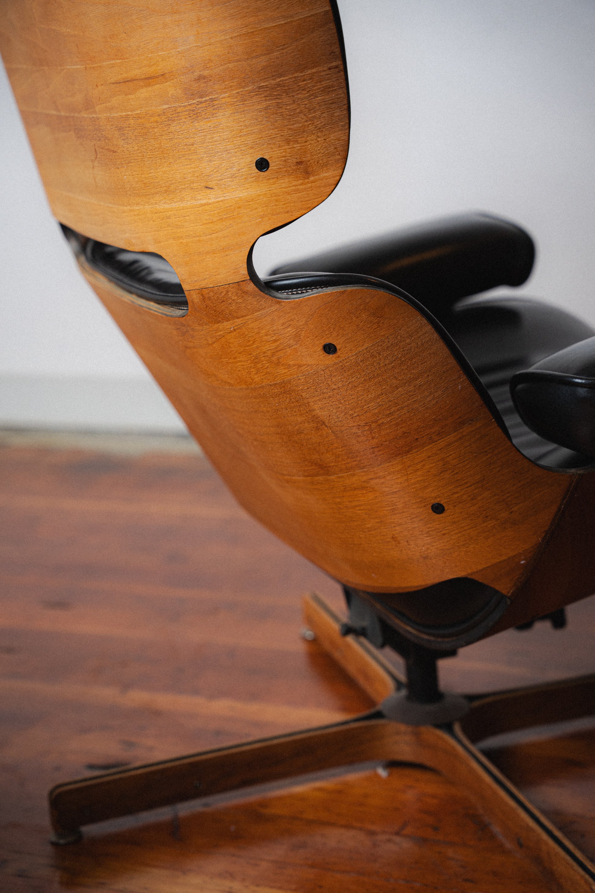 Mr. Chair w/ Ottoman by George Mulhauser for Plycraft