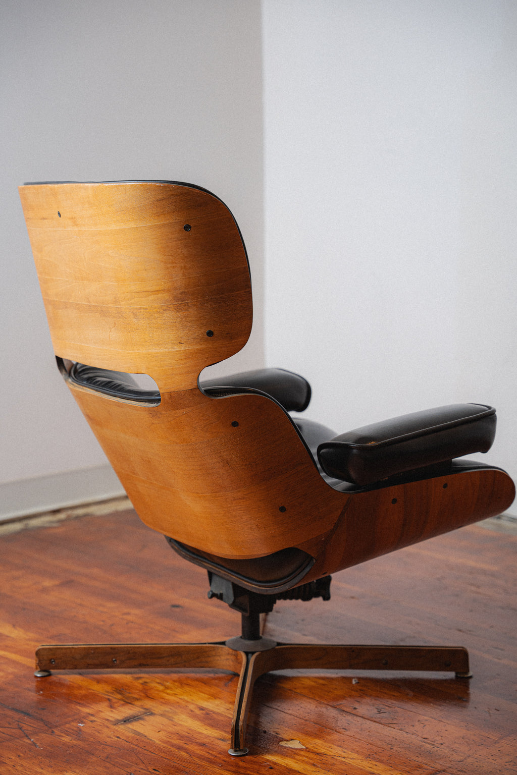 Mr. Chair w/ Ottoman by George Mulhauser for Plycraft