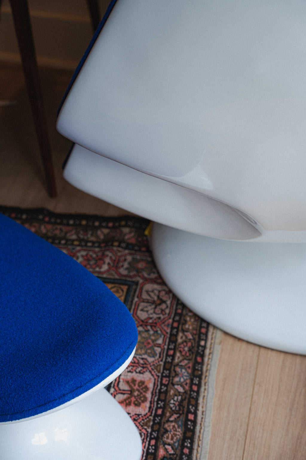 Atomic Era Egg Chair w/ Ottoman