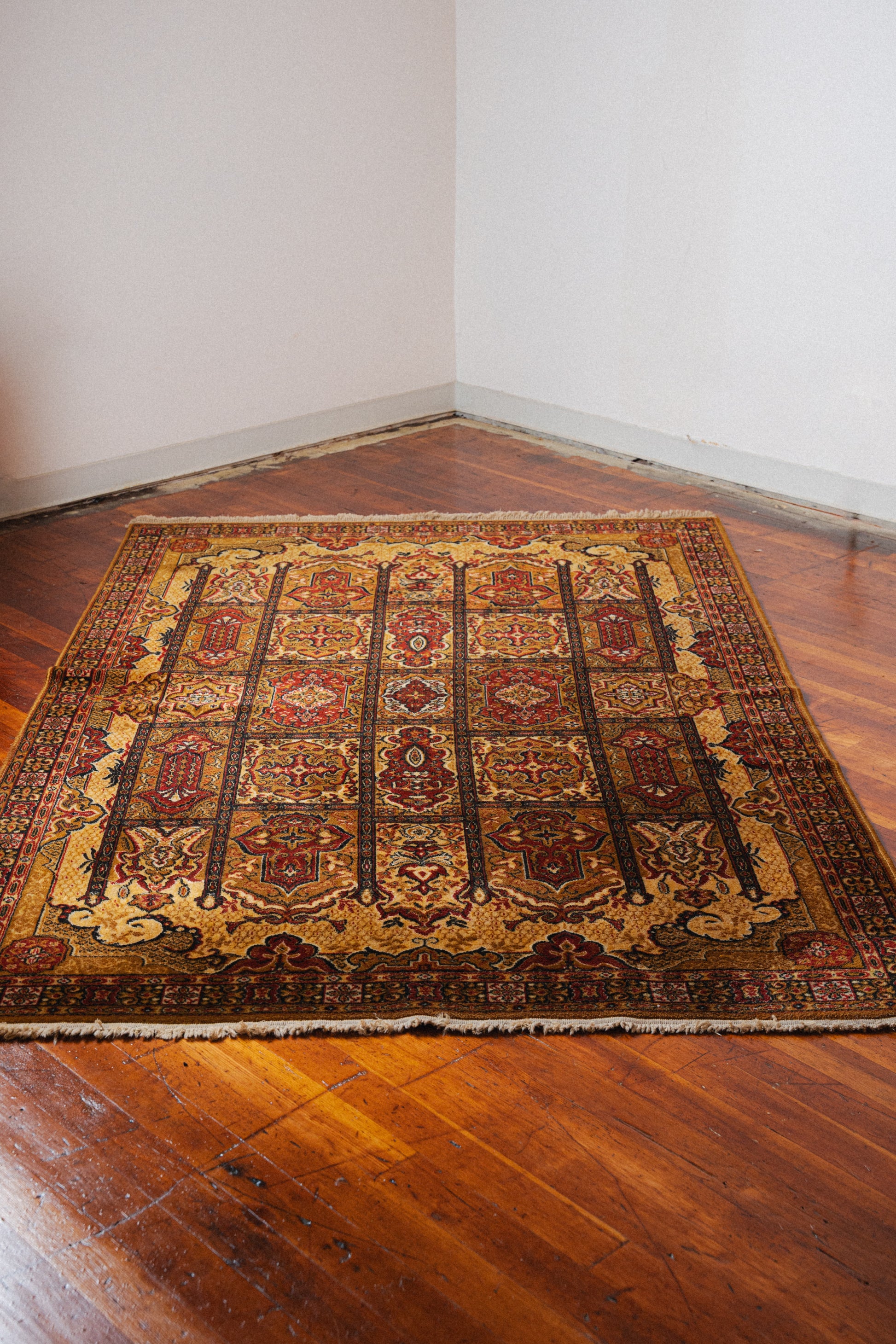 Vintage Turkish Rug 6x9'