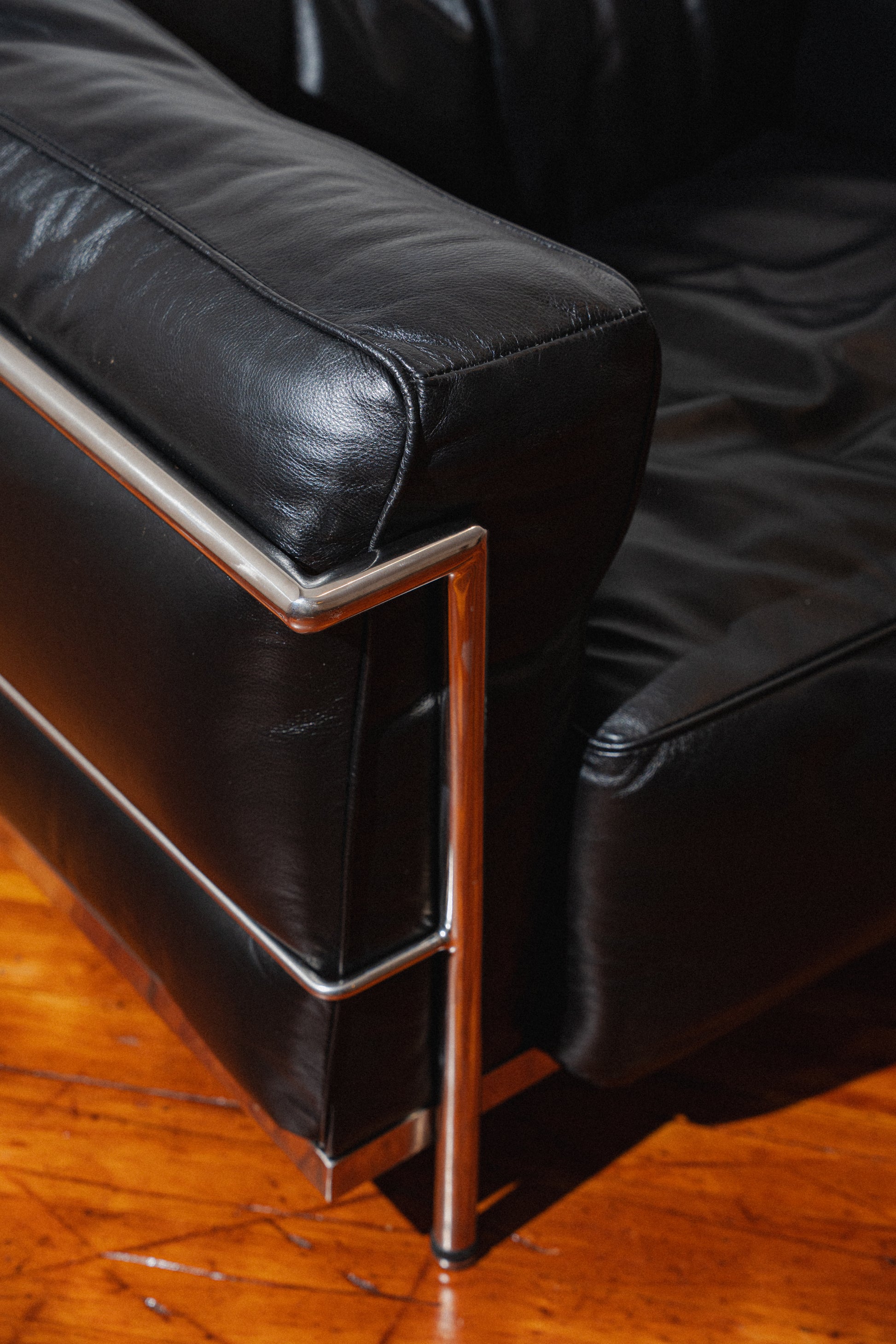 Le Corbusier LC3 Grand Model Style Chair