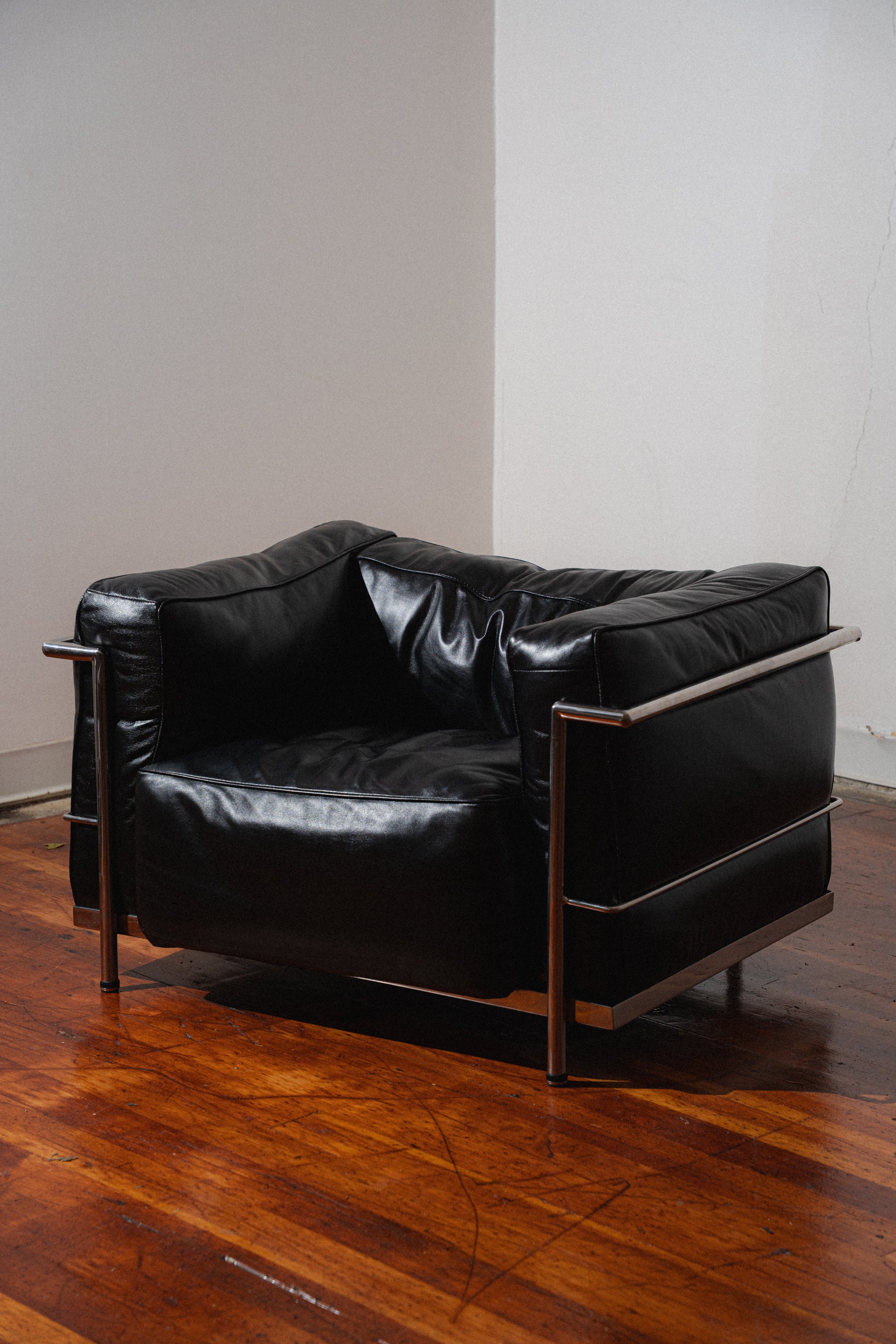 Le Corbusier LC3 Grand Model Style Chair