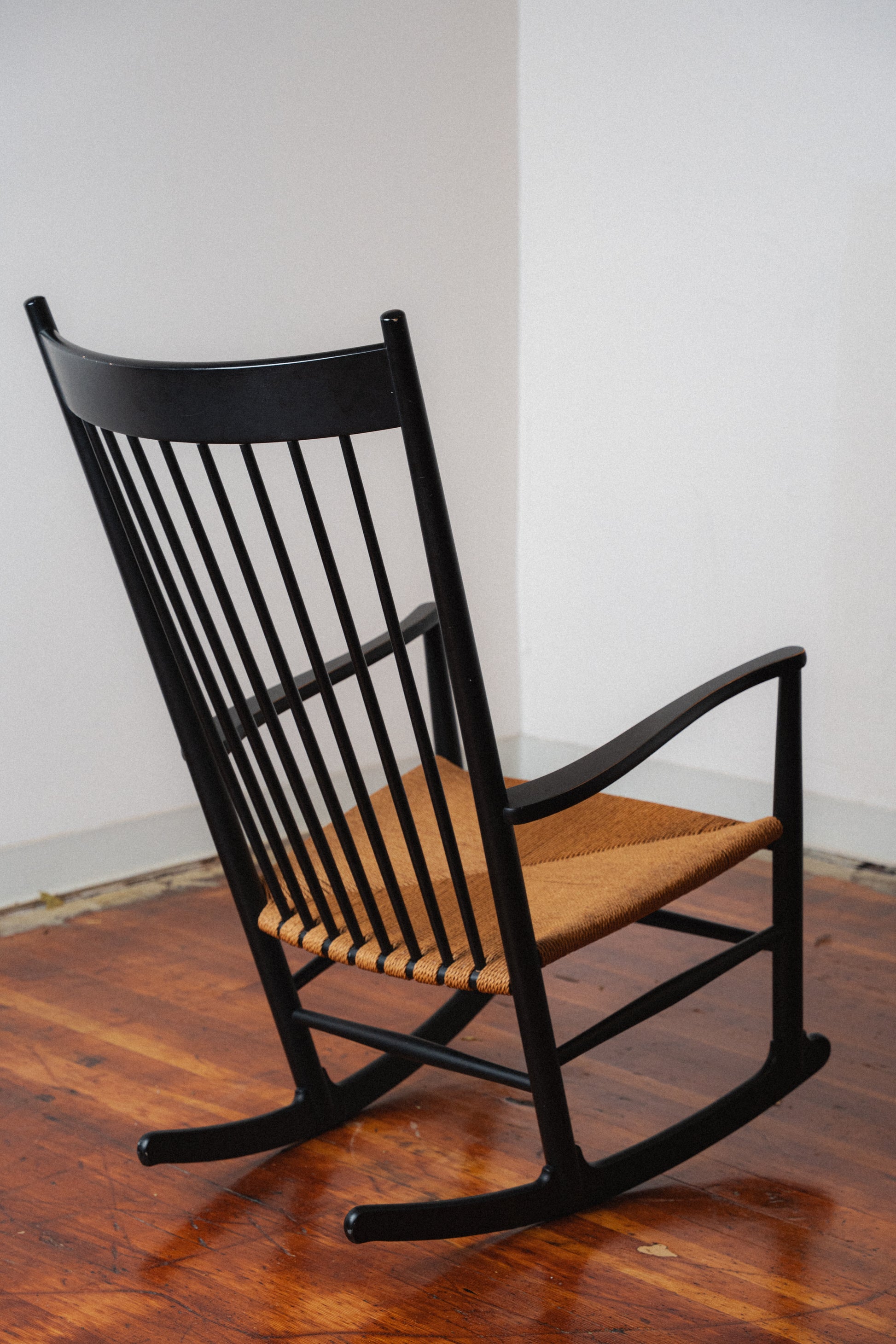 J16 Rocking Chair by Hans Wegner for FDB Møbler