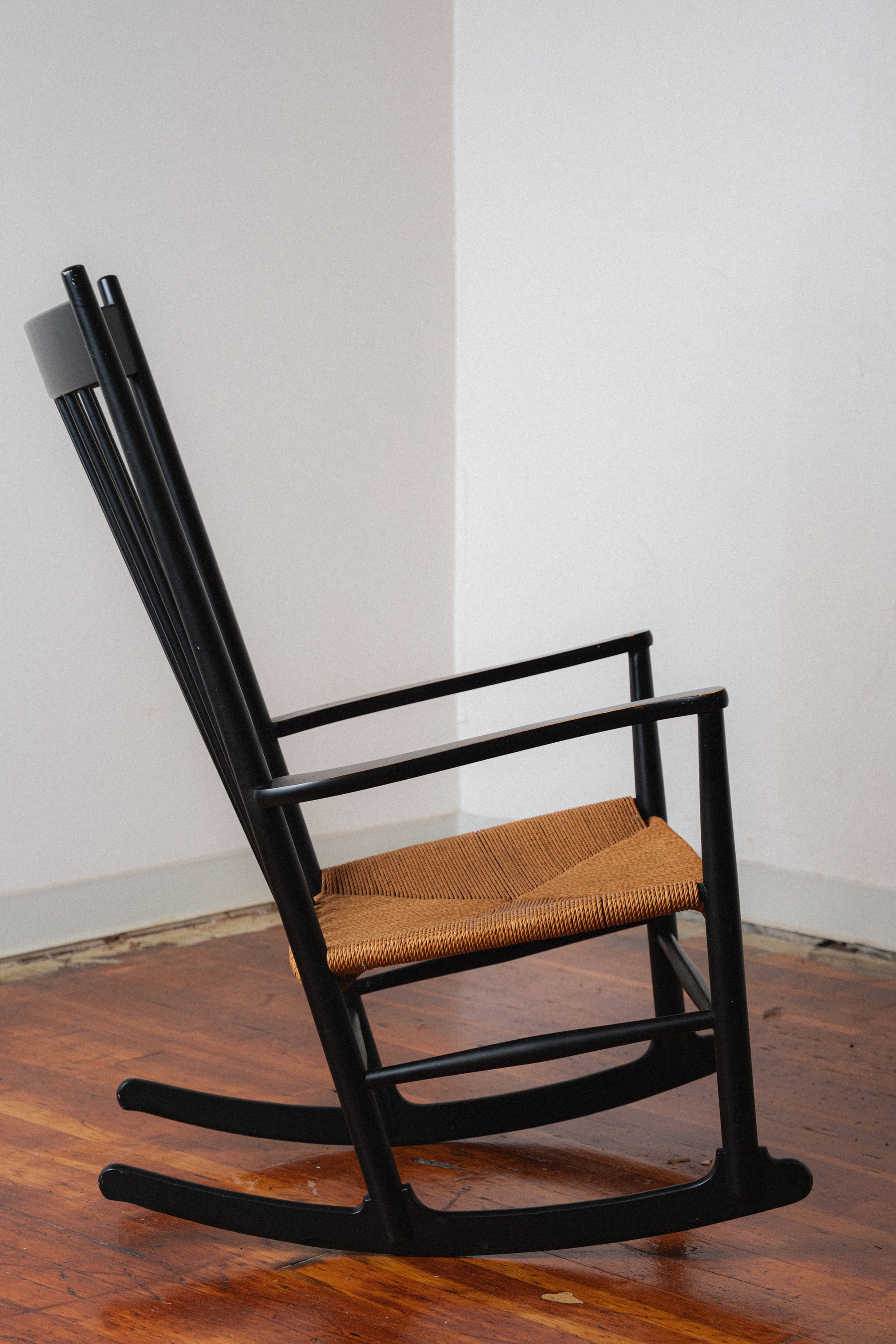 J16 Rocking Chair by Hans Wegner for FDB Møbler