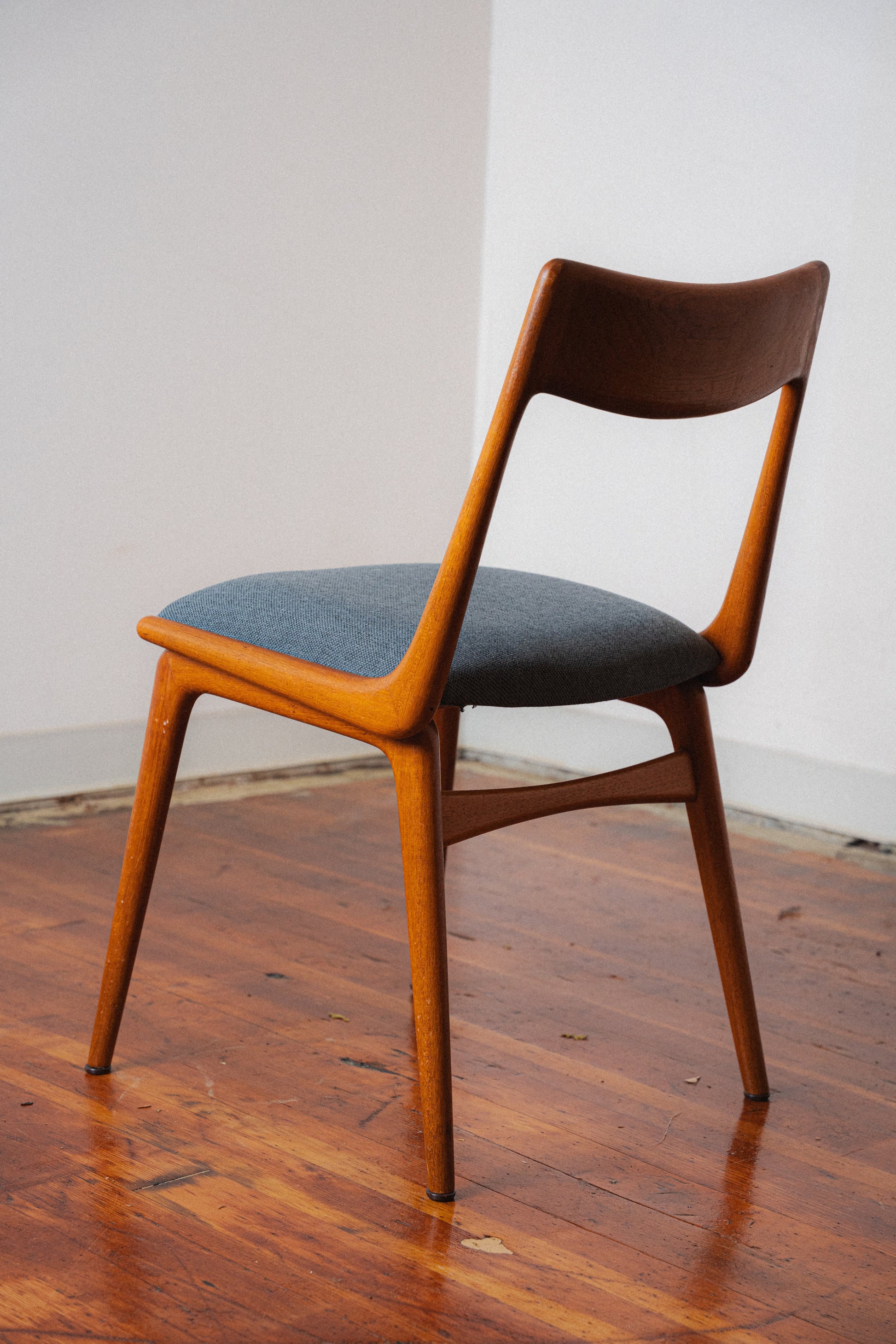Alfred Christensen  "Boomerang" Chairs, Model 370 for Slagelse Mobelfabrik (Pair)