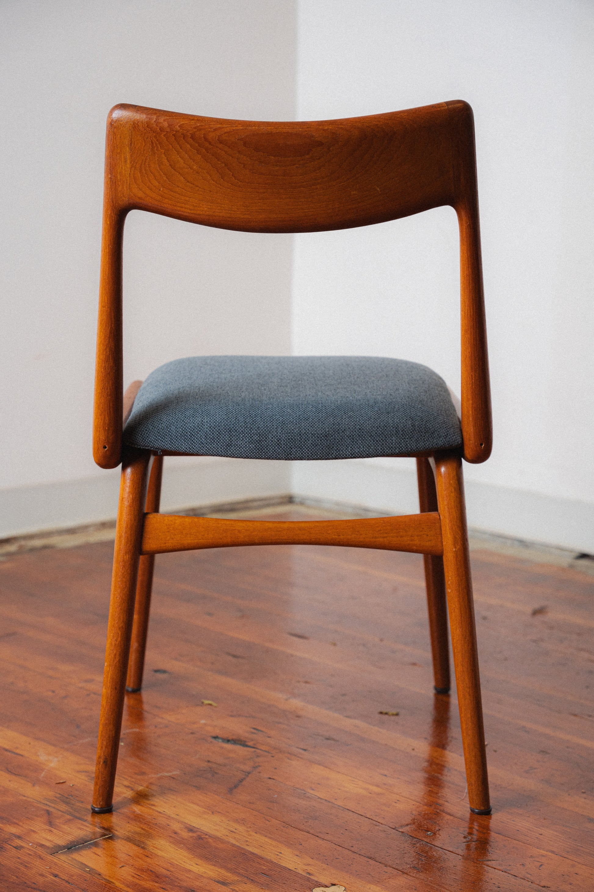 Alfred Christensen  "Boomerang" Chairs, Model 370 for Slagelse Mobelfabrik (Pair)