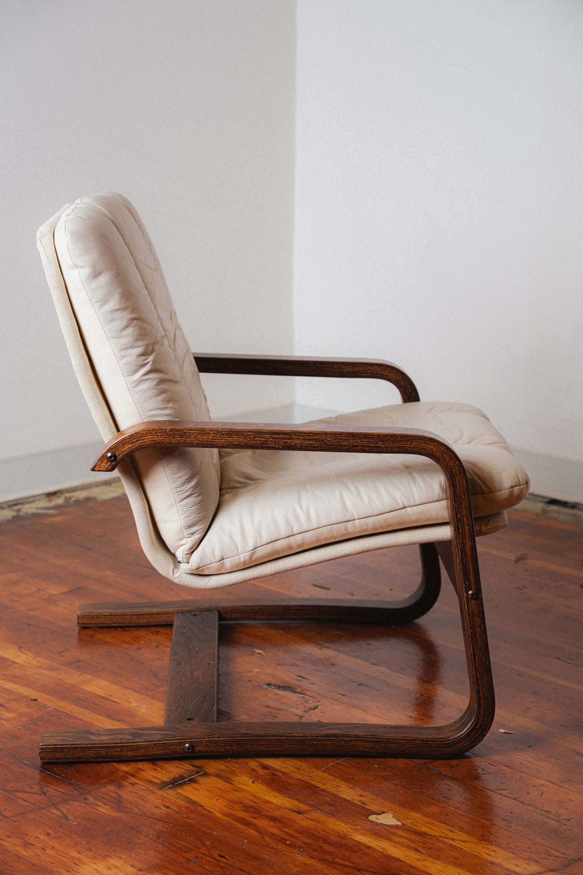 Bent Rosewood Lounge Chairs by Westnofa