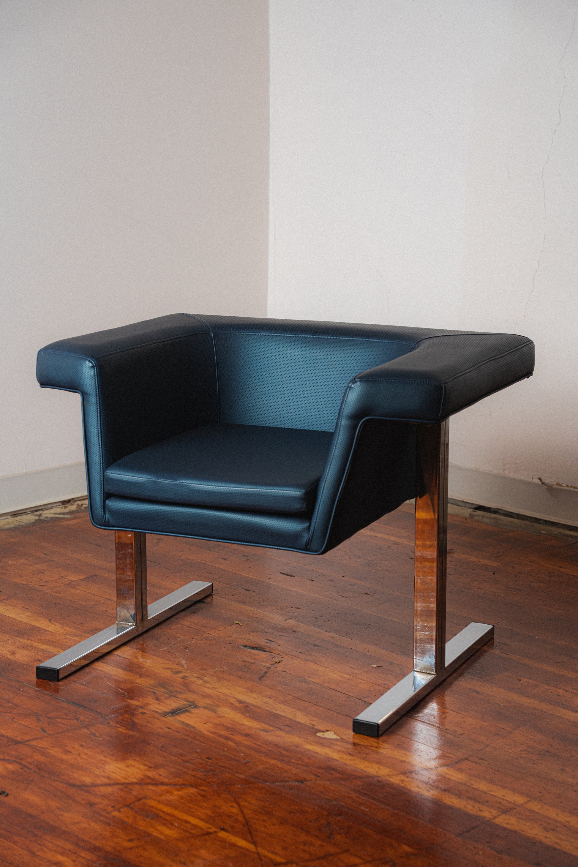 Battlestar Galactica Prop Lounge Chair