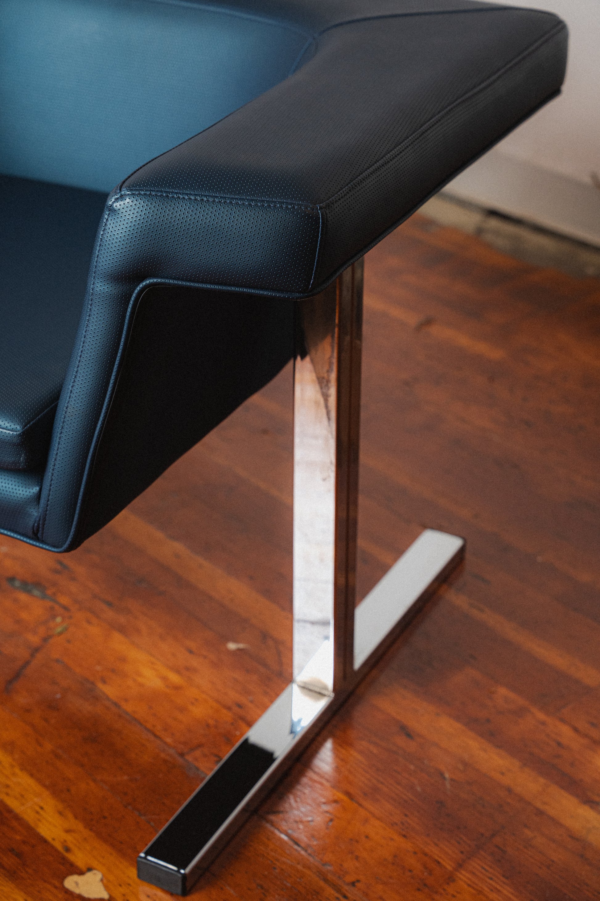 Battlestar Galactica Prop Lounge Chair