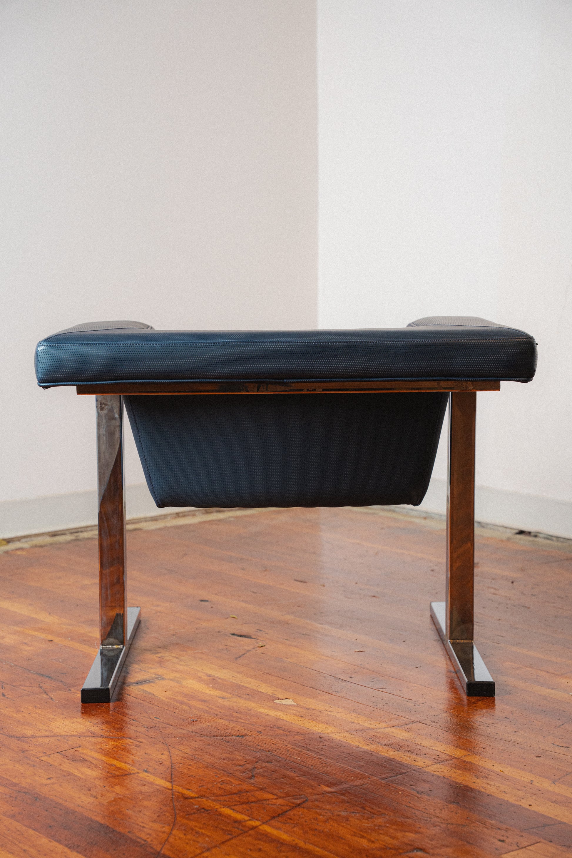 Battlestar Galactica Prop Lounge Chair