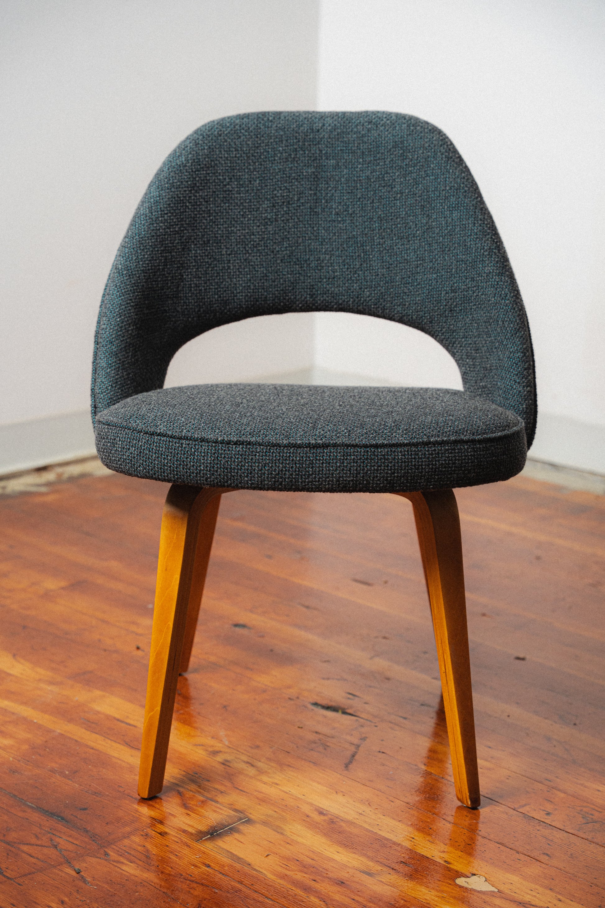 Executive Chair (Armless) by Eero Saarinen for Knoll
