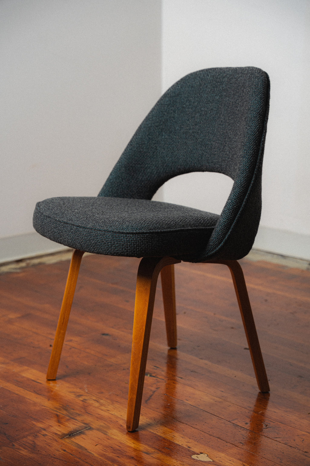 Executive Chair (Armless) by Eero Saarinen for Knoll