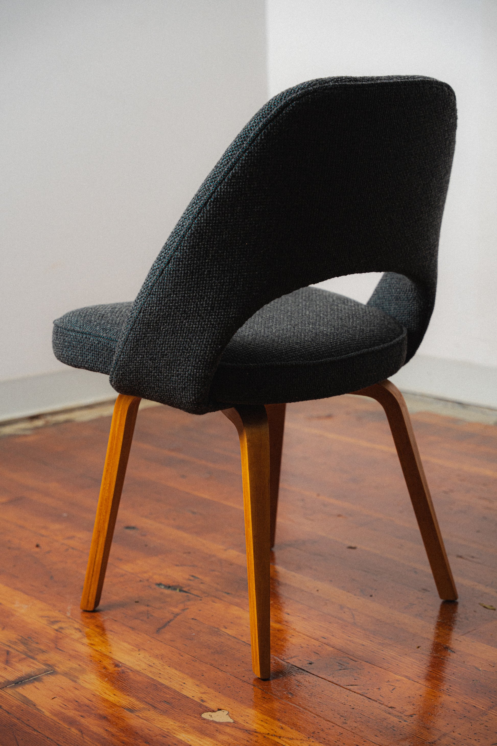 Executive Chair (Armless) by Eero Saarinen for Knoll