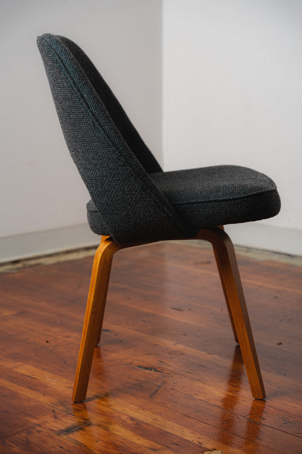 Executive Chair (Armless) by Eero Saarinen for Knoll