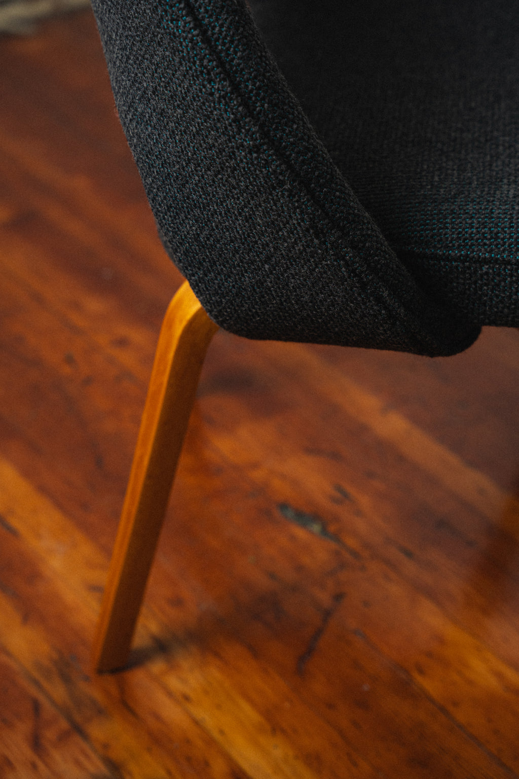 Executive Chair (Armless) by Eero Saarinen for Knoll