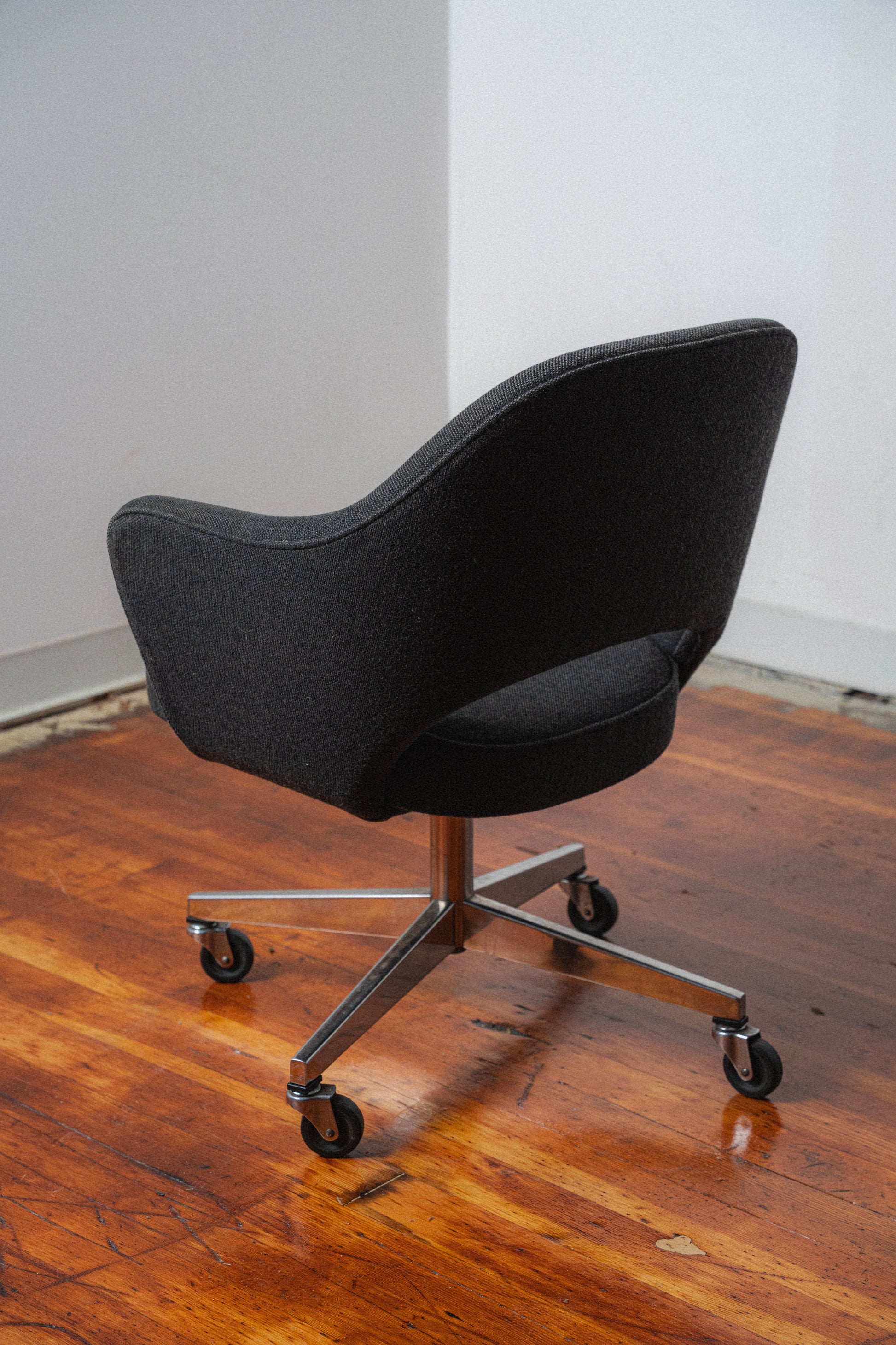 Executive Office Armchair by Eero Saarinen for Knoll