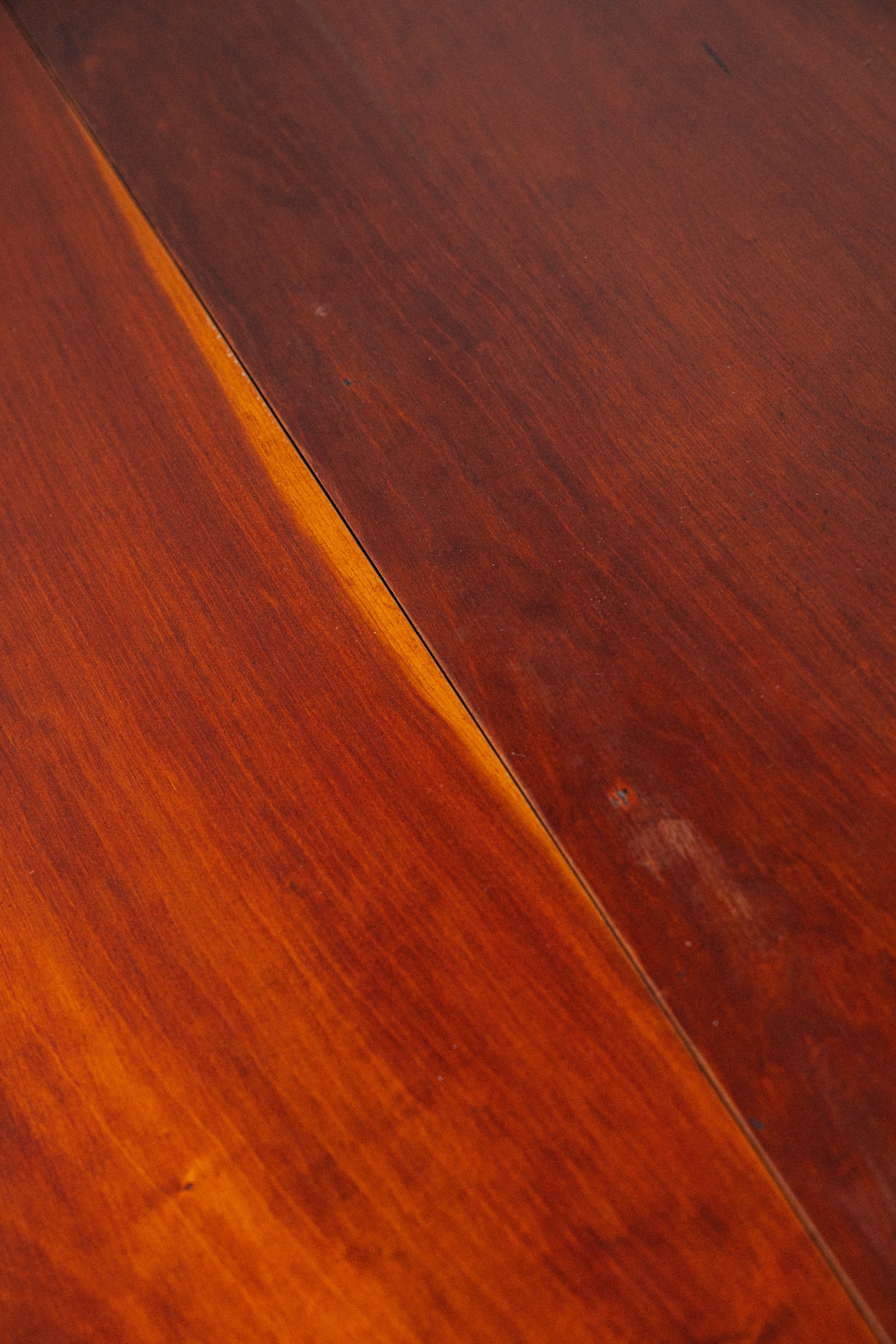 18th Century Georgian Mahogany Drop-Leaf Table