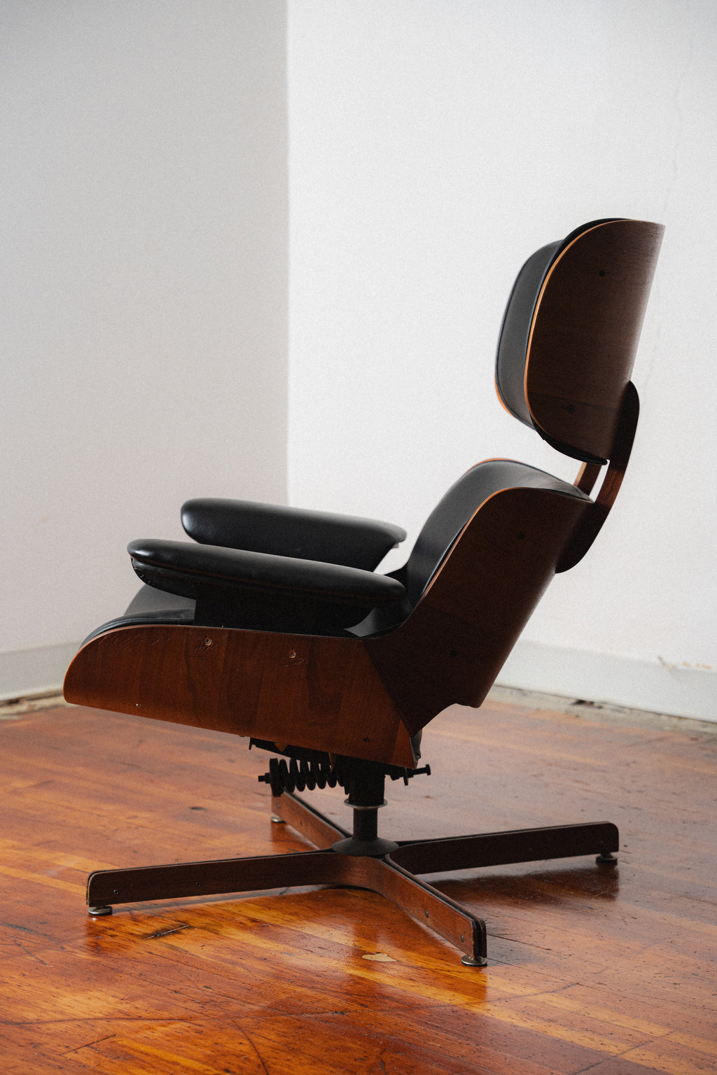 Plycraft "Mr. Chair" by George Mulhauser for Plycraft