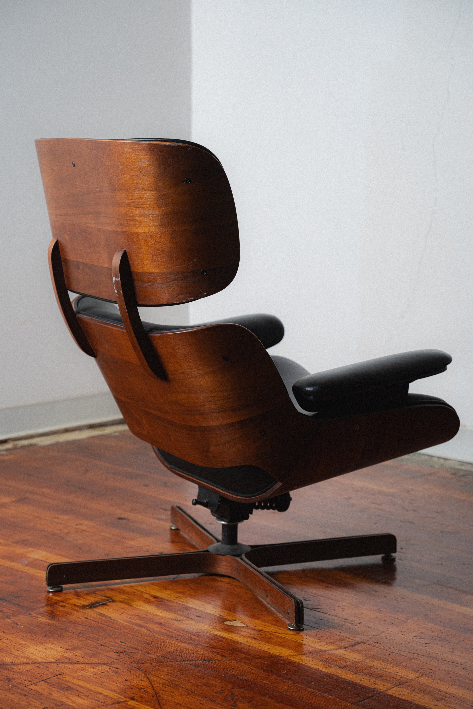 Plycraft "Mr. Chair" by George Mulhauser for Plycraft